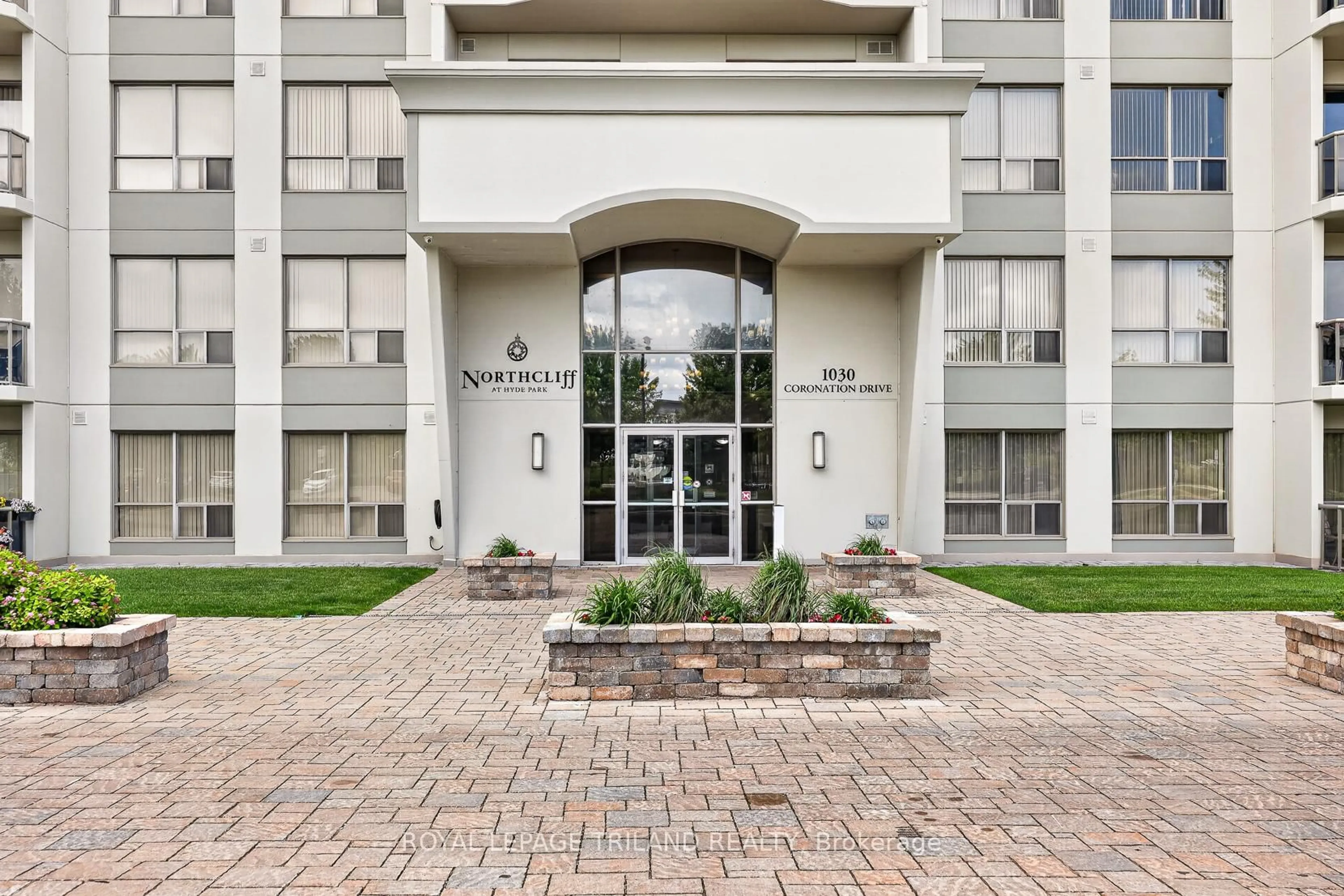 Unknown for 1030 Coronation Dr #203, London North Ontario N6G 0G5