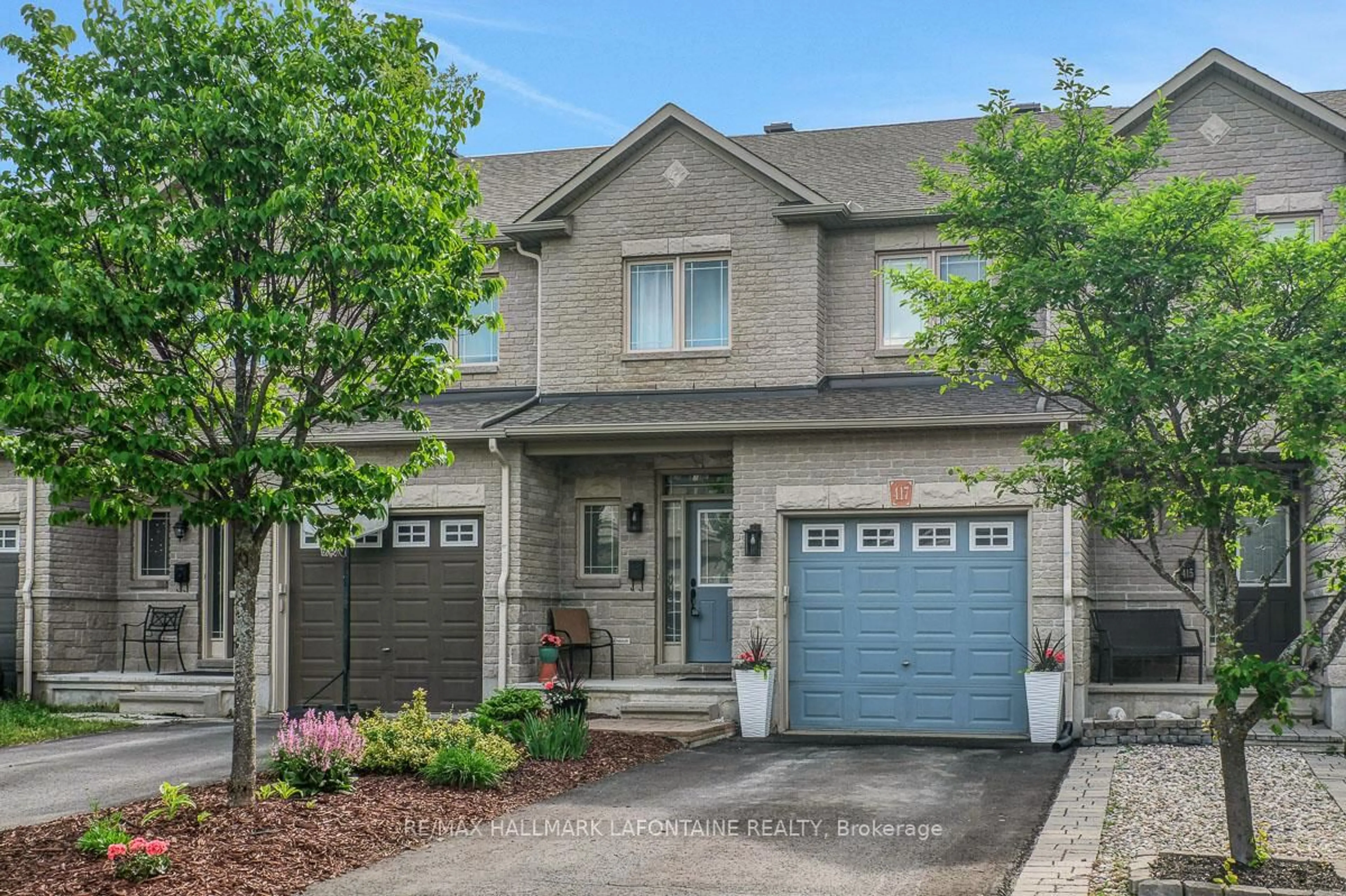 Home with brick exterior material, street for 417 June Crt, Ottawa Ontario K1W 0E3