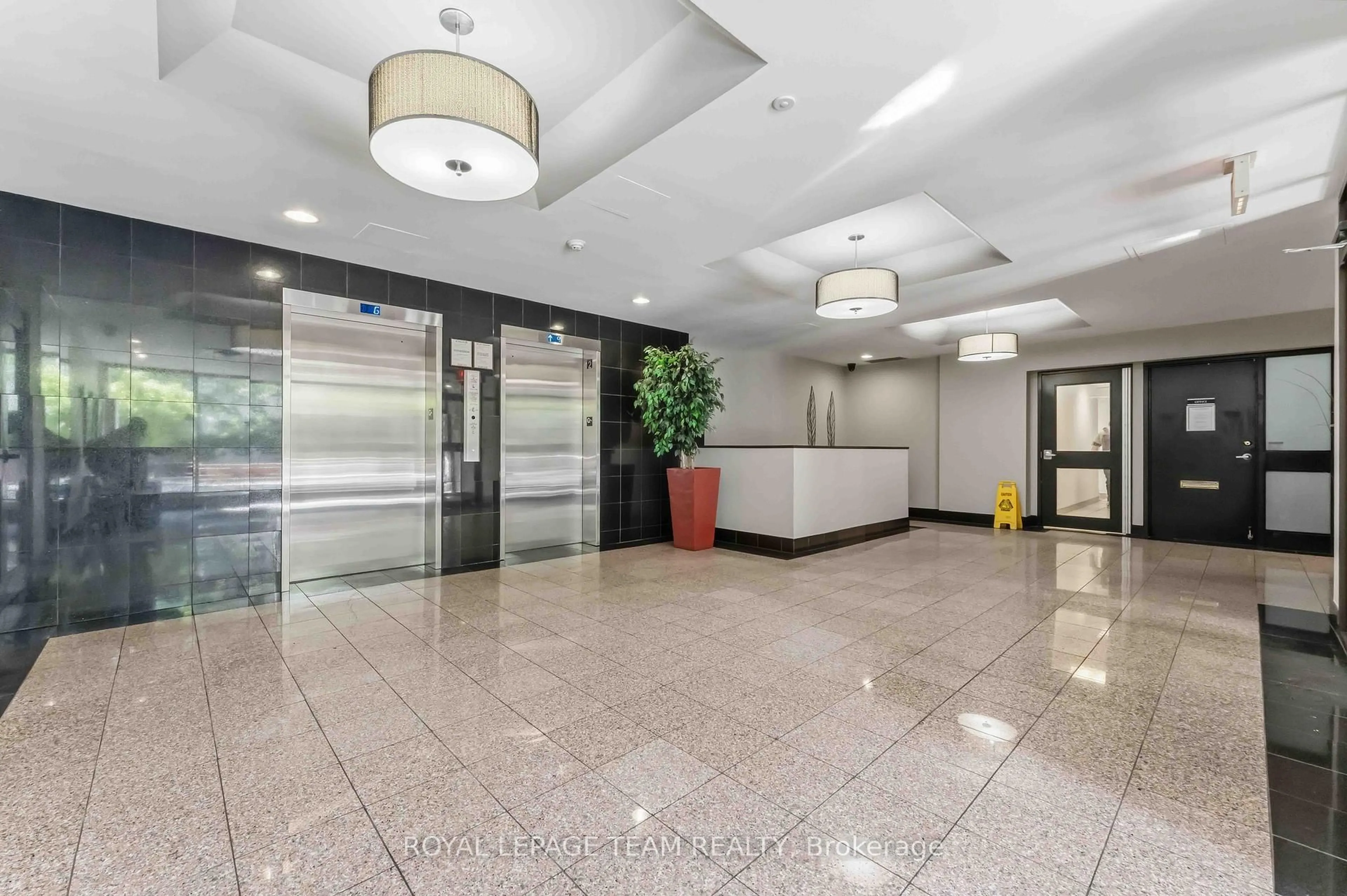 Lobby for 110 Forward Ave #203, Ottawa Ontario K1Y 4S9