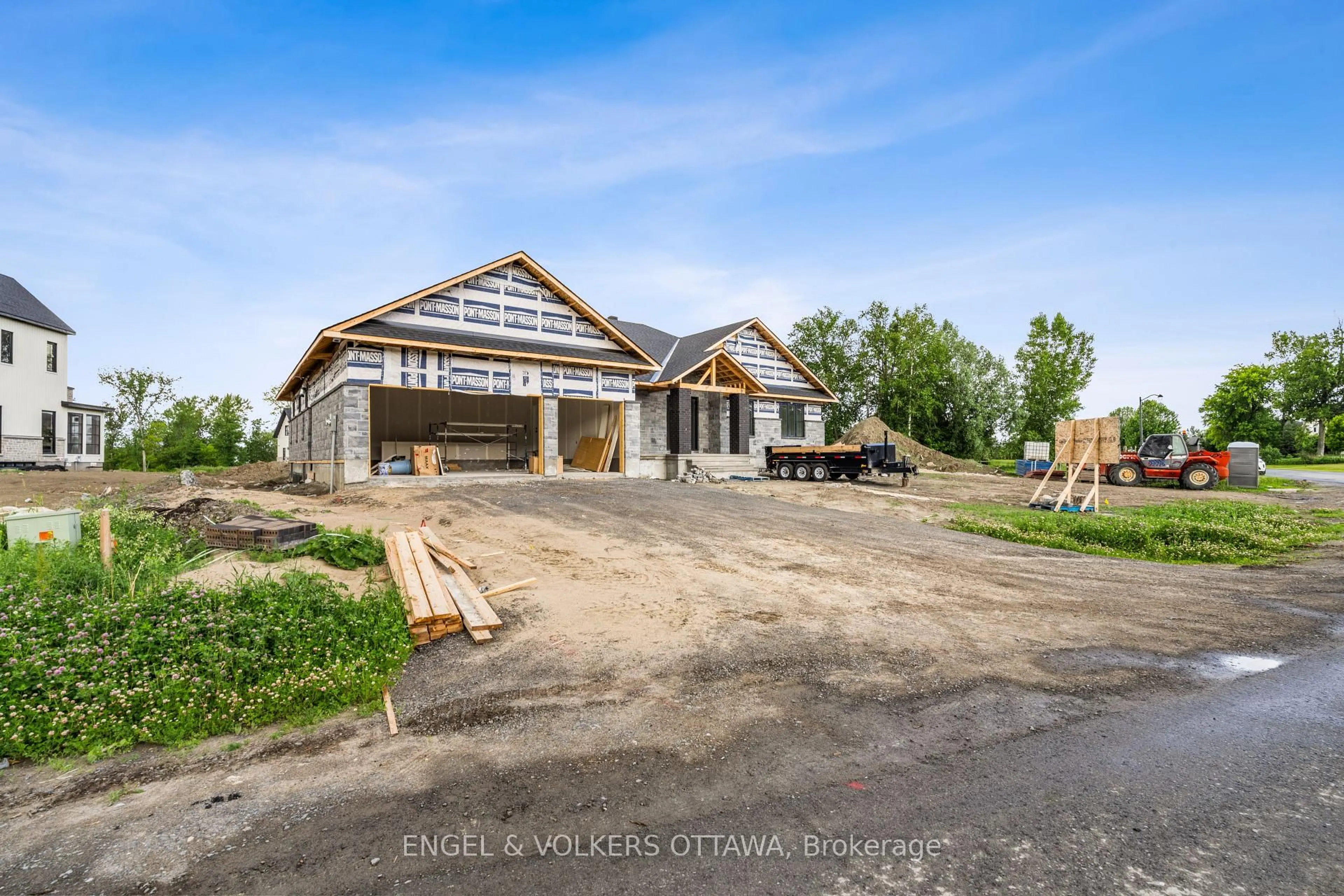 A pic from outside/outdoor area/front of a property/back of a property/a pic from drone, unknown for 249 Cabrelle Pl, Ottawa Ontario K4M 0A9