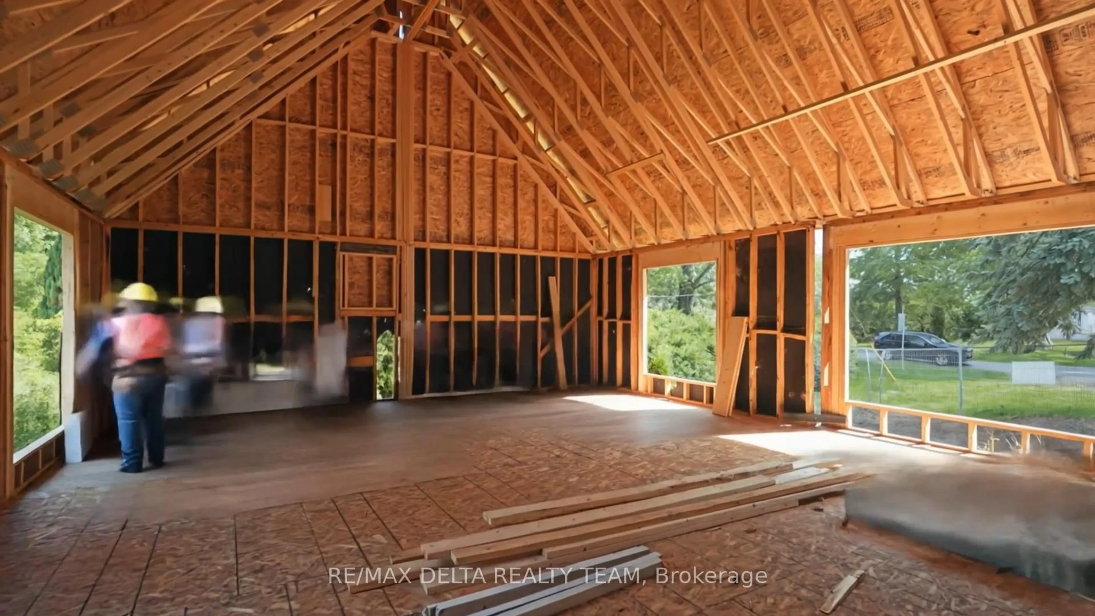Indoor foyer for 8 Pineglen Cres, Ottawa Ontario K2E 6X7