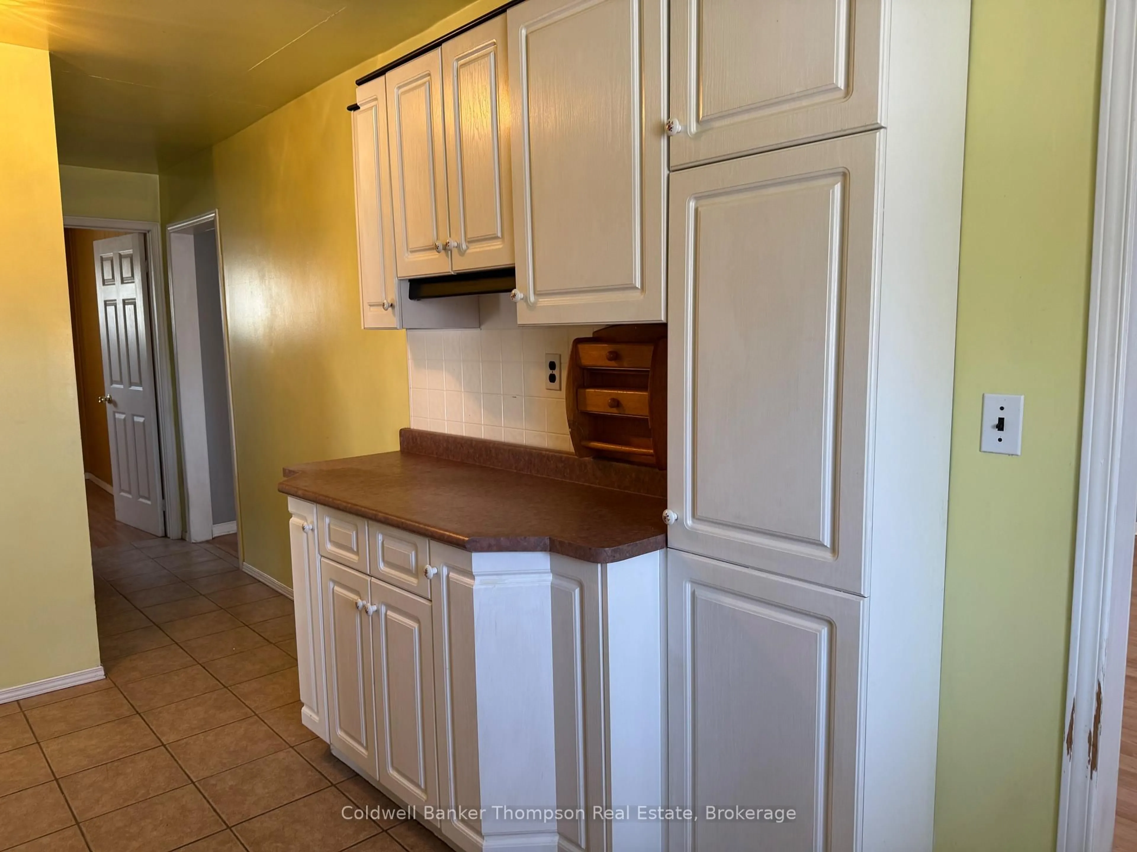 Standard kitchen, unknown for 2508 Highway 518 Highway, McMurrich/Monteith Ontario P0A 1Y0