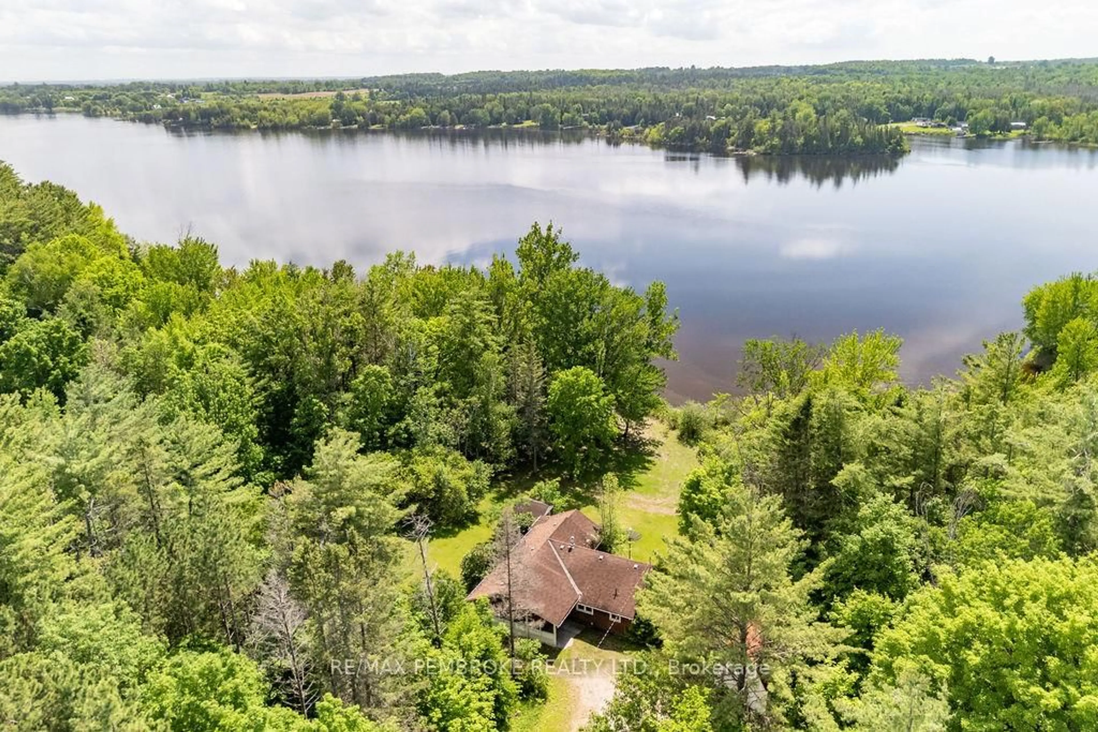A pic from outside/outdoor area/front of a property/back of a property/a pic from drone, water/lake/river/ocean view for 126 Hilltop Dr, Westmeath Ontario K0J 2L0