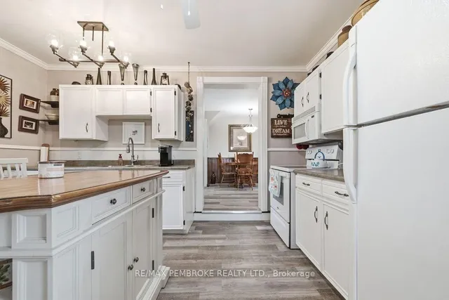 558 Mackay St, Pembroke 4
