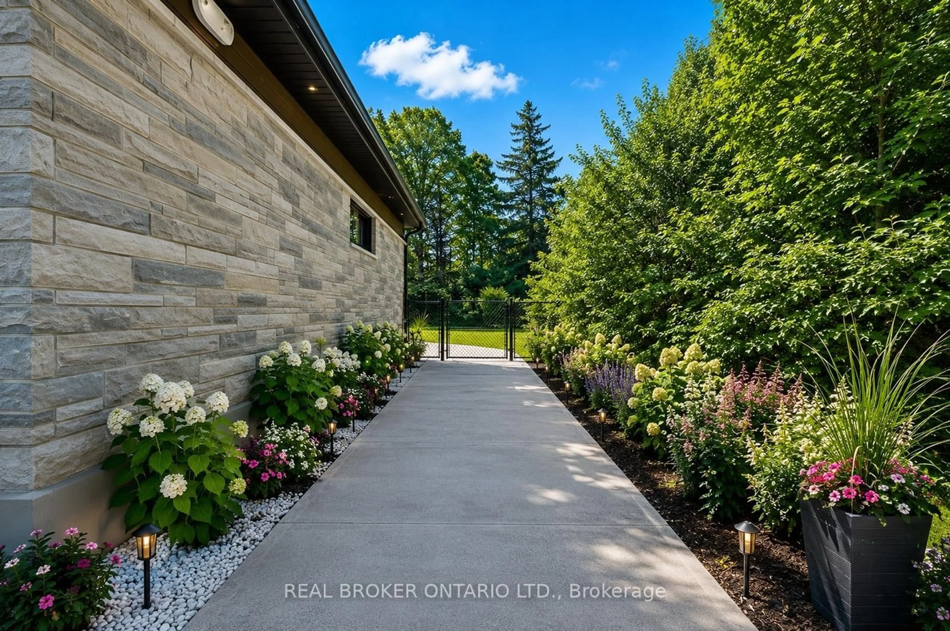 Patio, water/lake/river/ocean view for 6 Campbell Farm Rd, Brant Ontario N3T 5L6