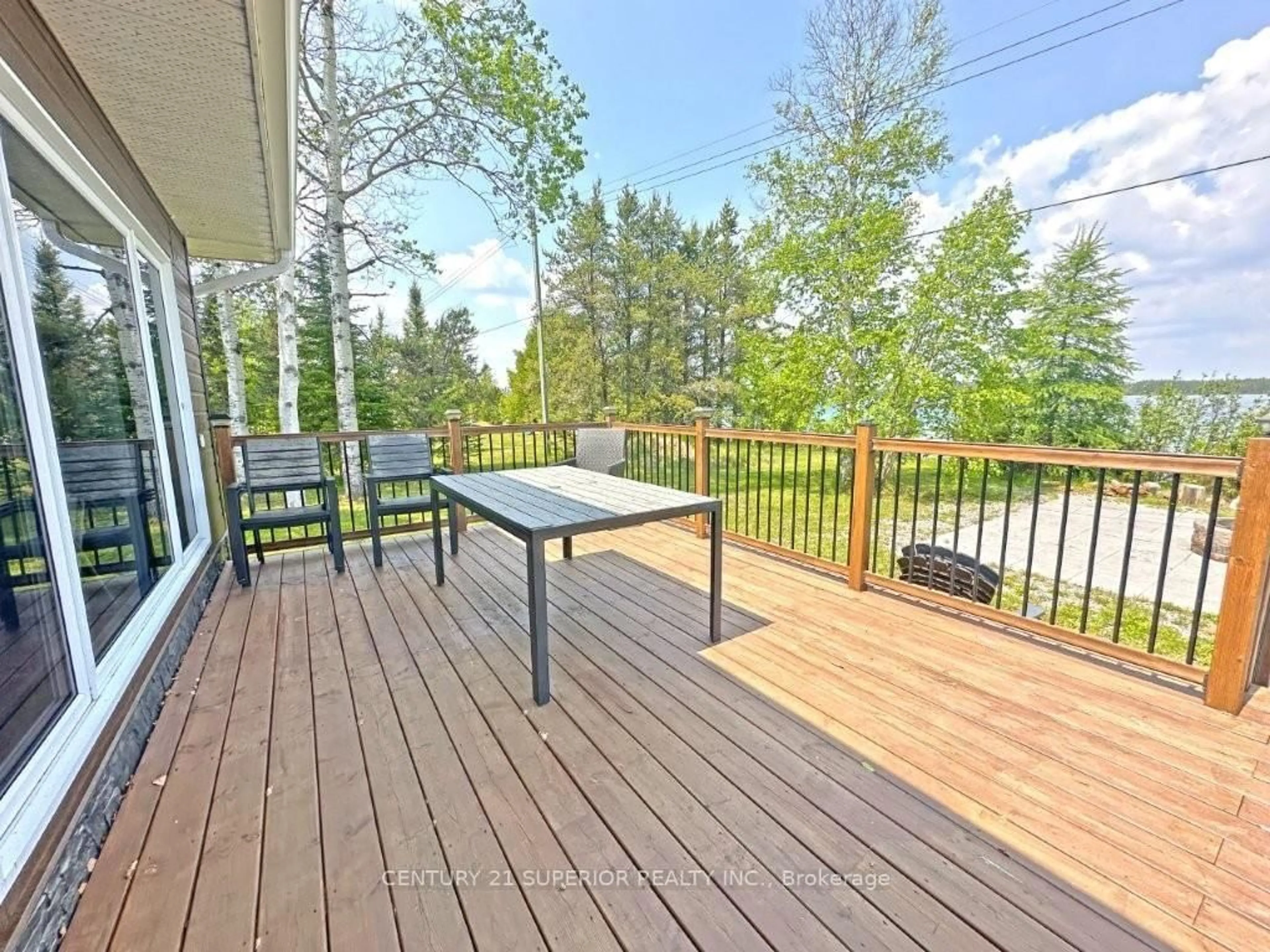 Patio, water/lake/river/ocean view for 39 HWY 625, Greenstone Ontario P0T 2A0