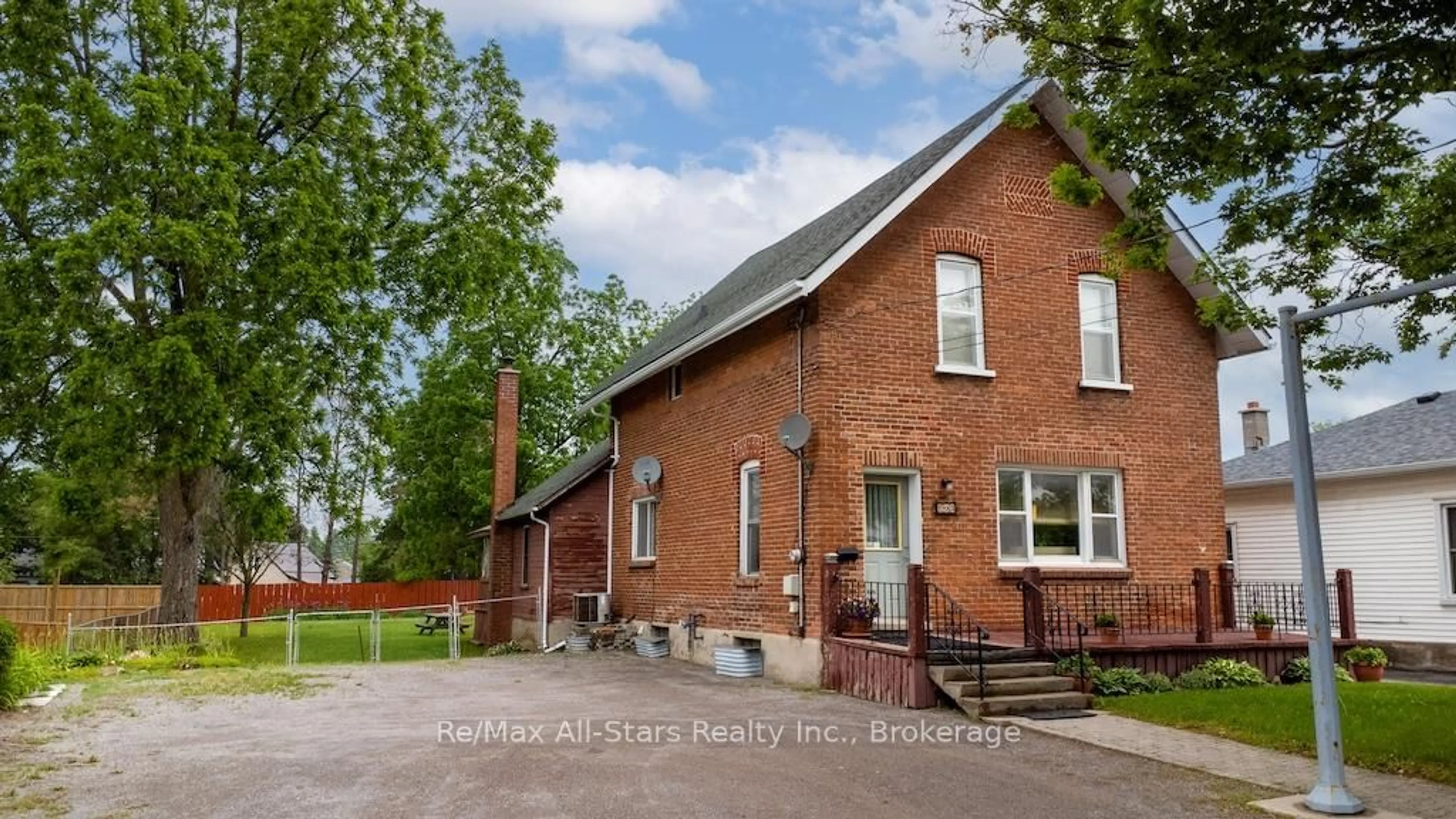 Home with brick exterior material, street for 102 Queen St, Kawartha Lakes Ontario K9V 1G6