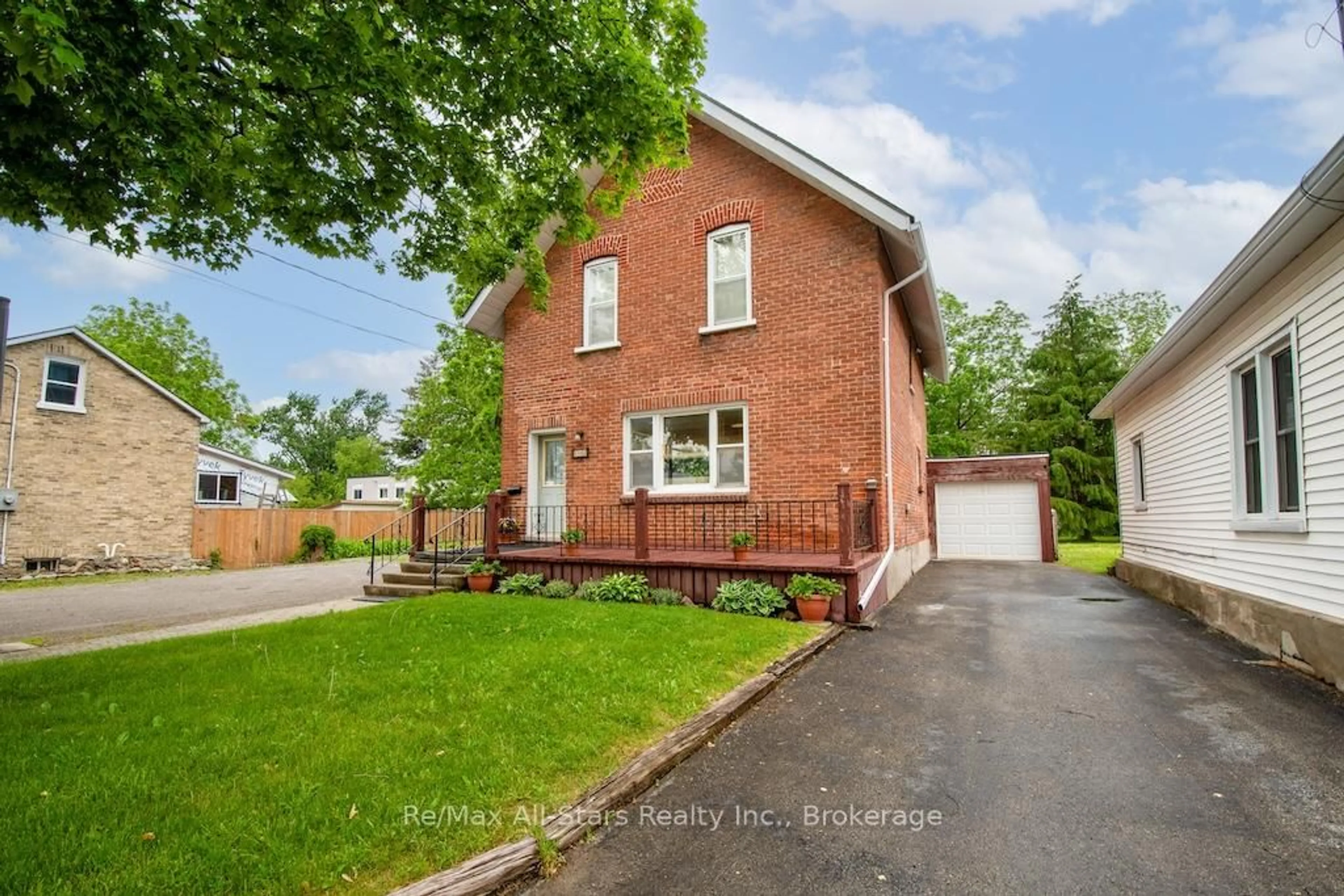 Home with brick exterior material, street for 102 Queen St, Kawartha Lakes Ontario K9V 1G6