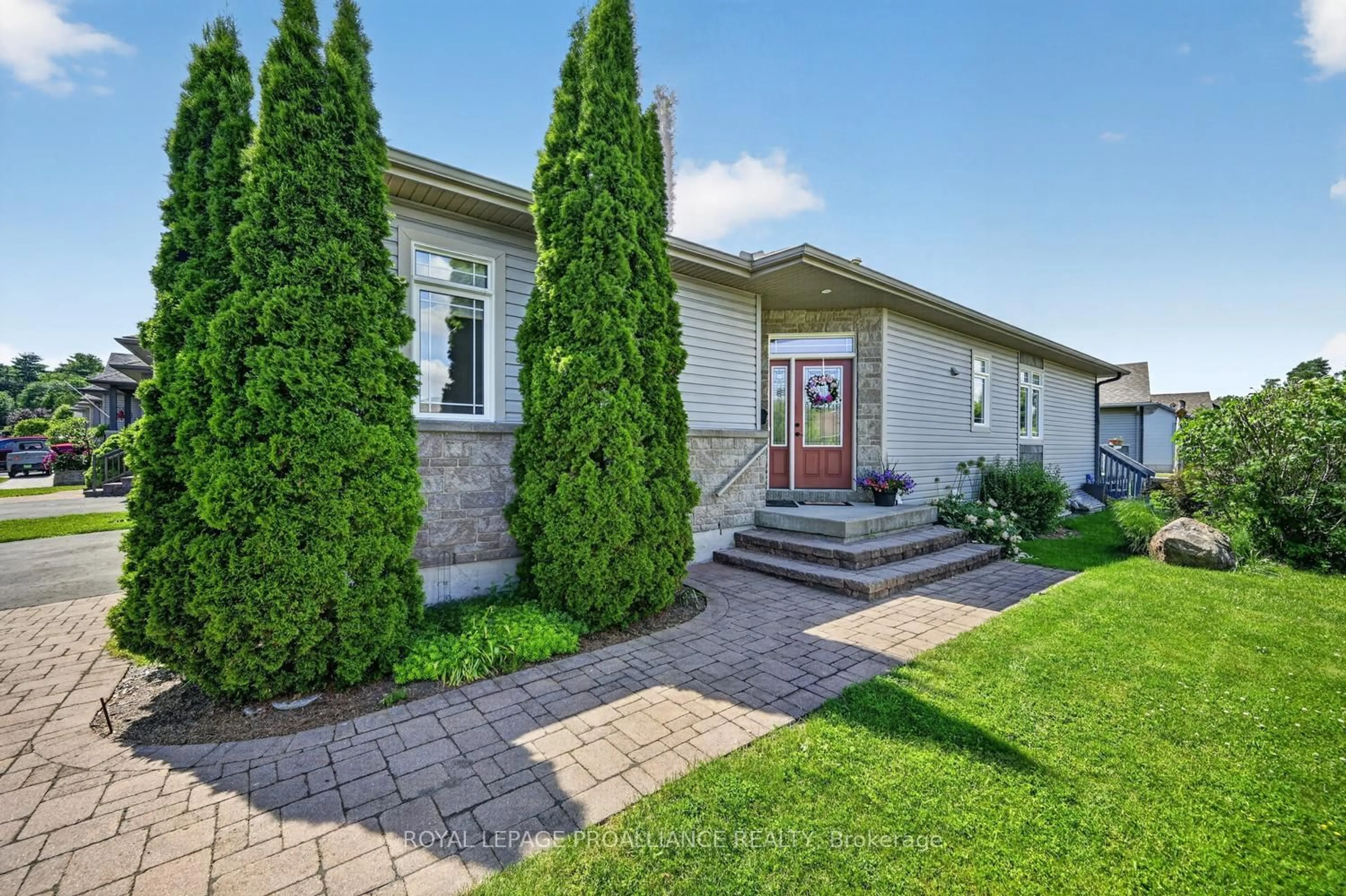 Home with brick exterior material, street for 422 Brock St, Brockville Ontario K6V 7L6