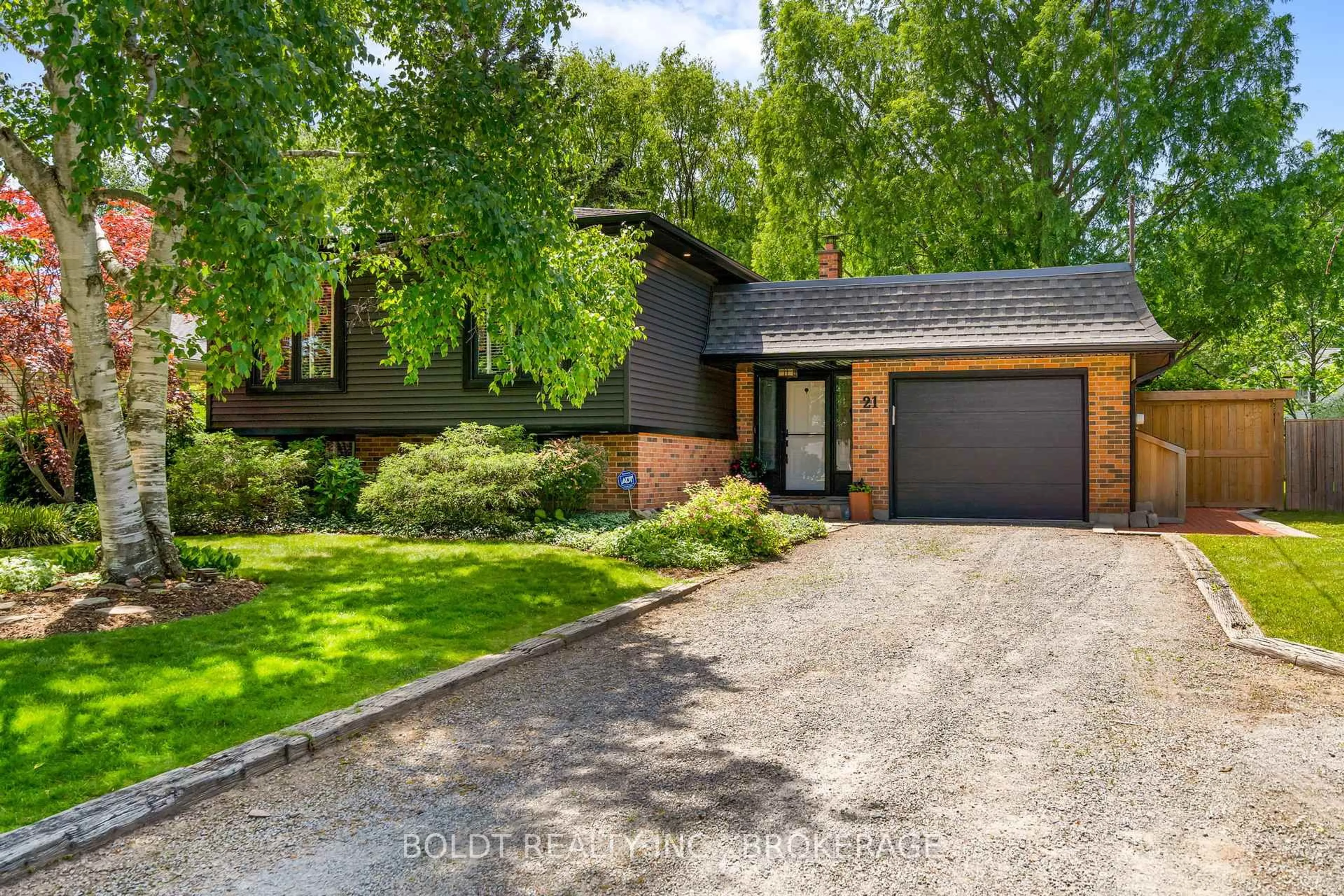 Home with brick exterior material, street for 21 Shoreline Dr, St. Catharines Ontario L2N 3V9