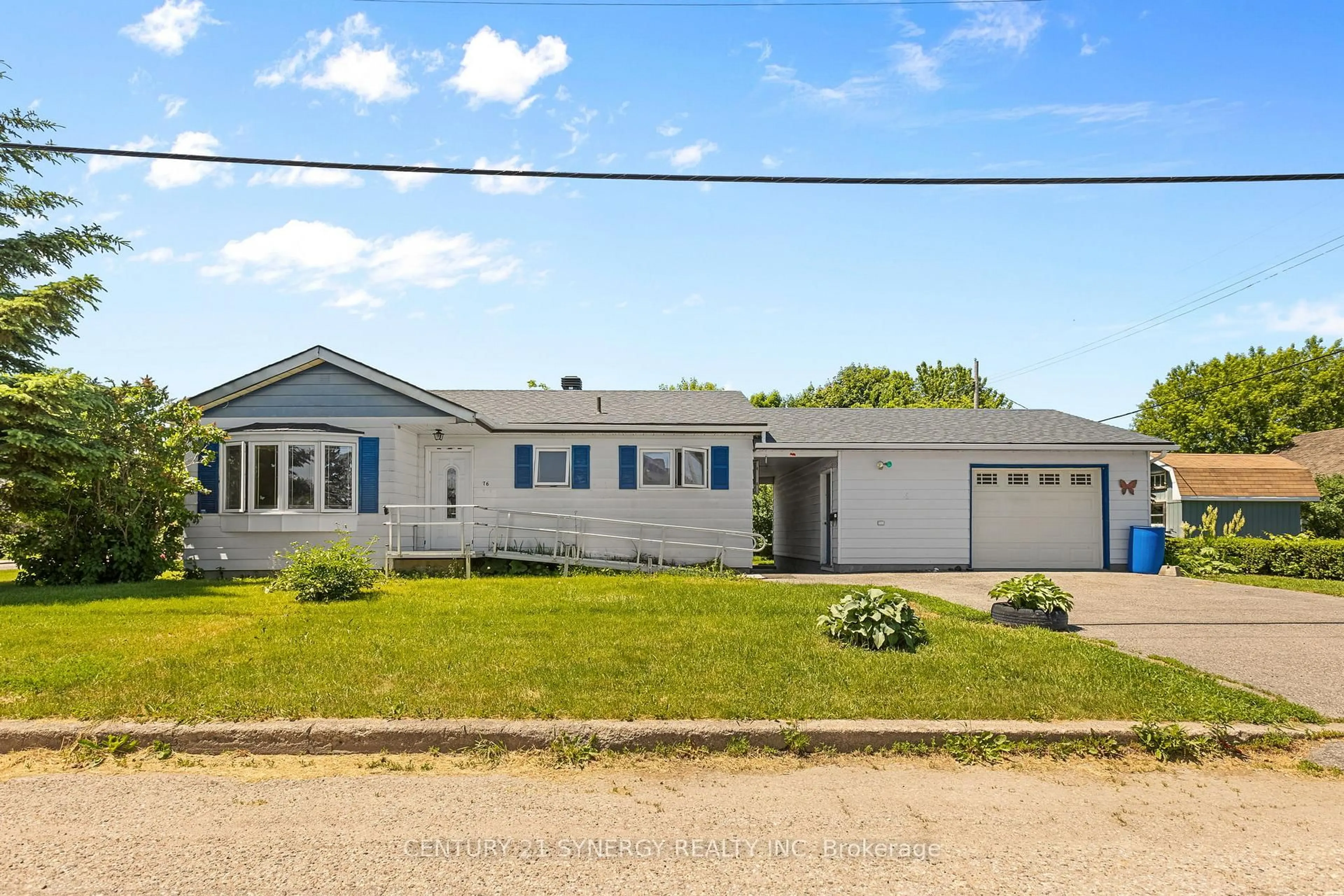 Home with vinyl exterior material, street for 76 Bridge St, Arnprior Ontario K7S 2E6