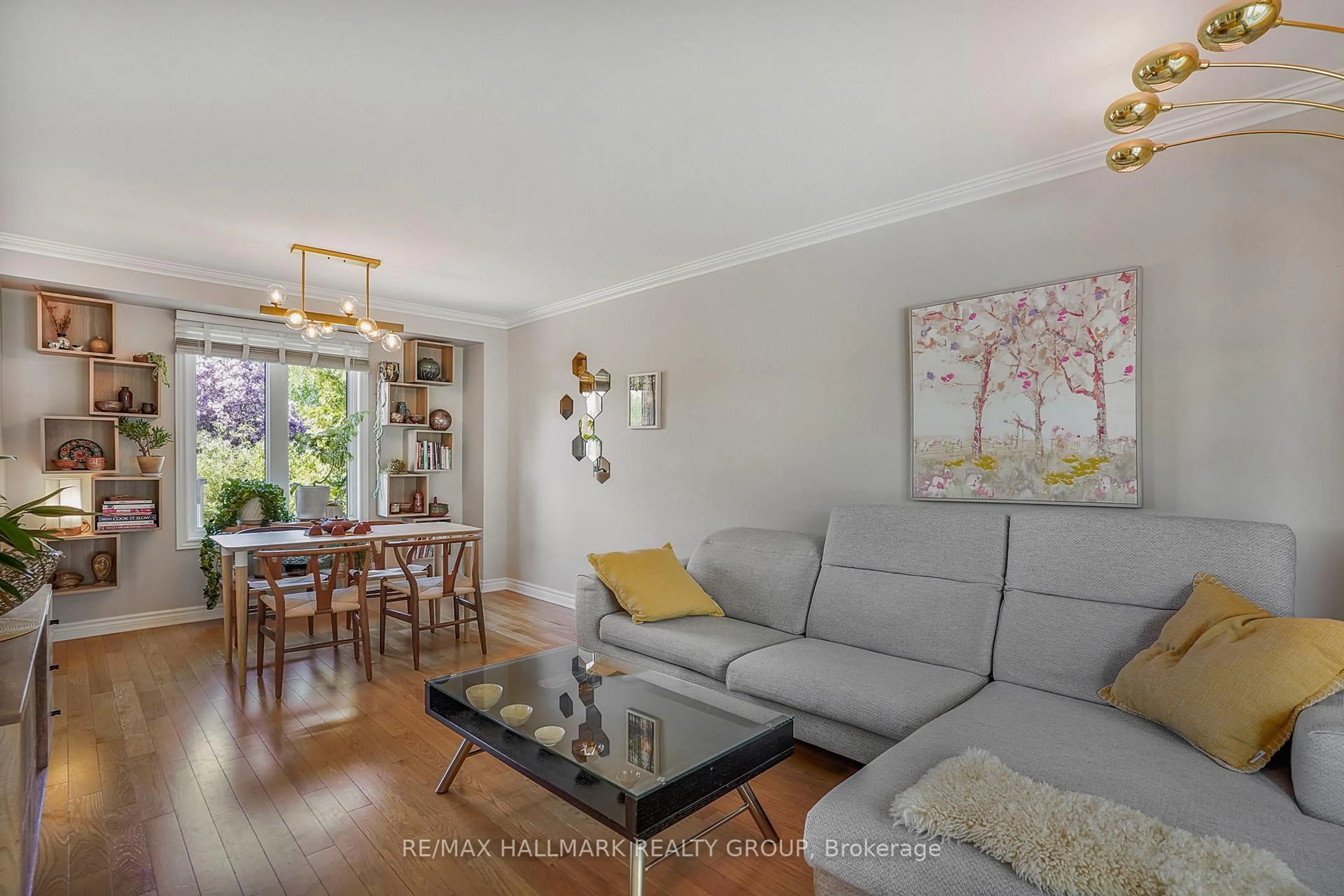 Living room with furniture, wood/laminate floor for 2659 Liliane St, Clarence-Rockland Ontario K4K 1M2