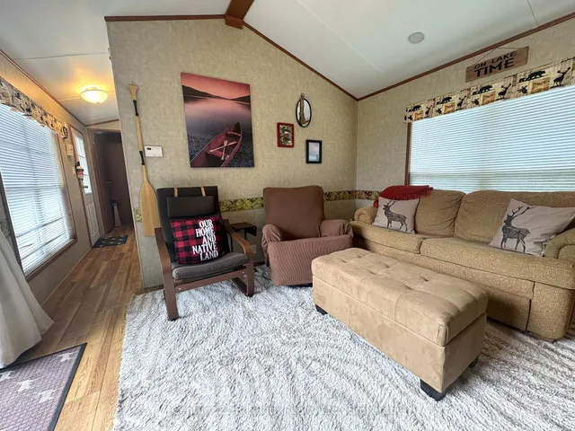 1336 SOUTH MORRISON LAKE Rd #27 Maple Ridge, Gravenhurst 2
