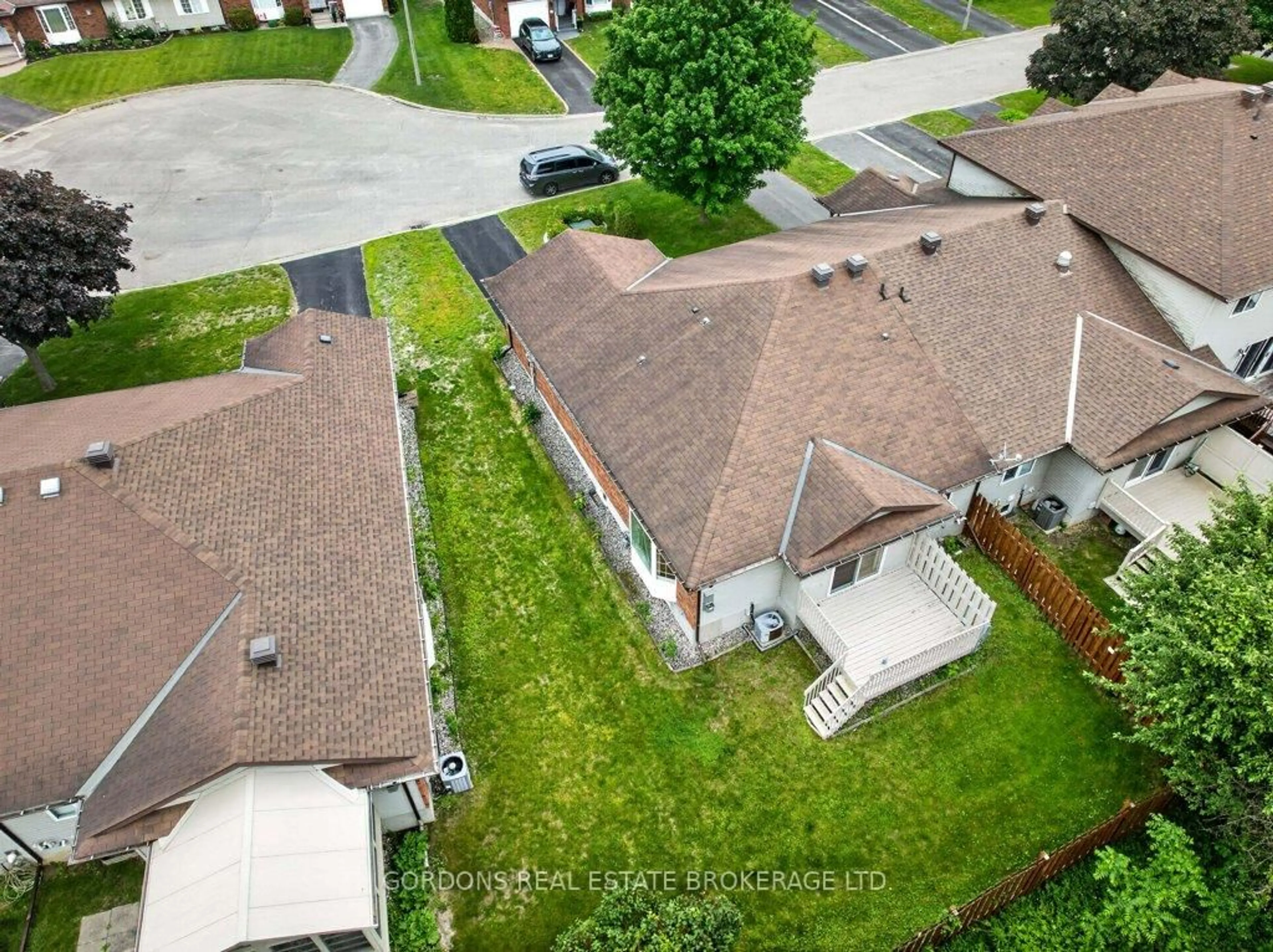 A pic from outside/outdoor area/front of a property/back of a property/a pic from drone, street for 36 Wilmot Young Pl, Brockville Ontario K6V 7H3