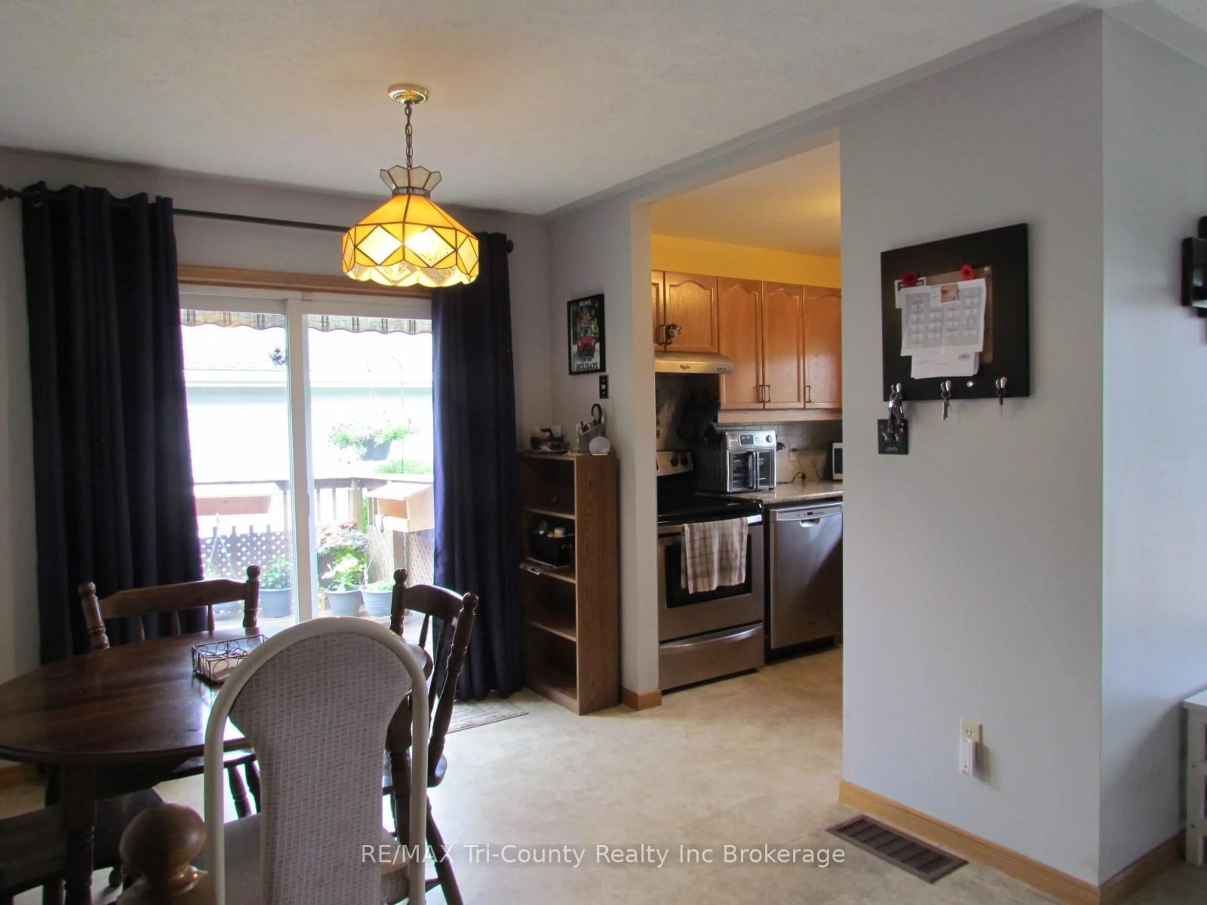 Open concept kitchen, unknown for 29 Beckett Blvd, Tillsonburg Ontario N4G 5N1