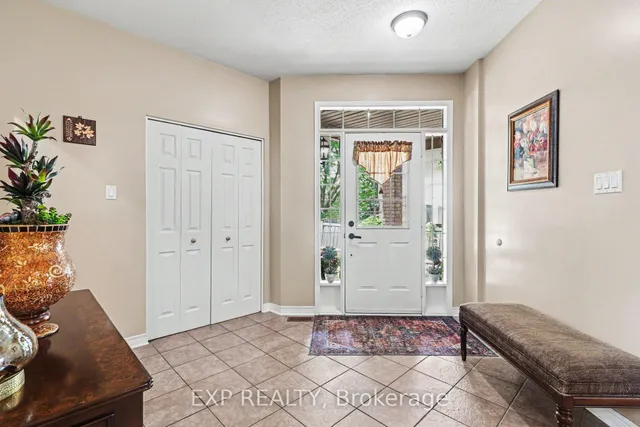 235 Station Blvd, Ottawa 3