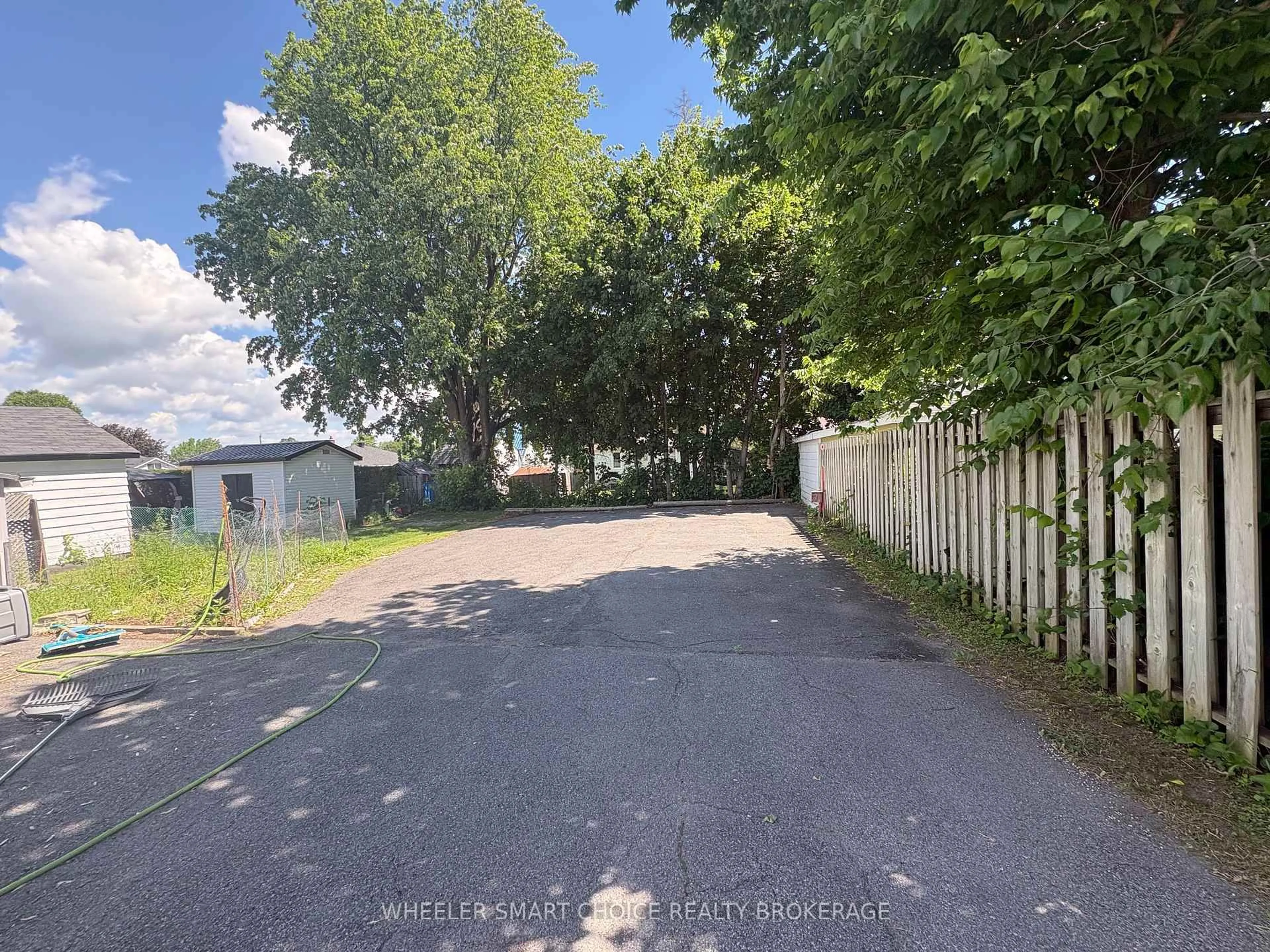 A pic from outside/outdoor area/front of a property/back of a property/a pic from drone, street for 202 Jarvis St, Cornwall Ontario K6H 5J3