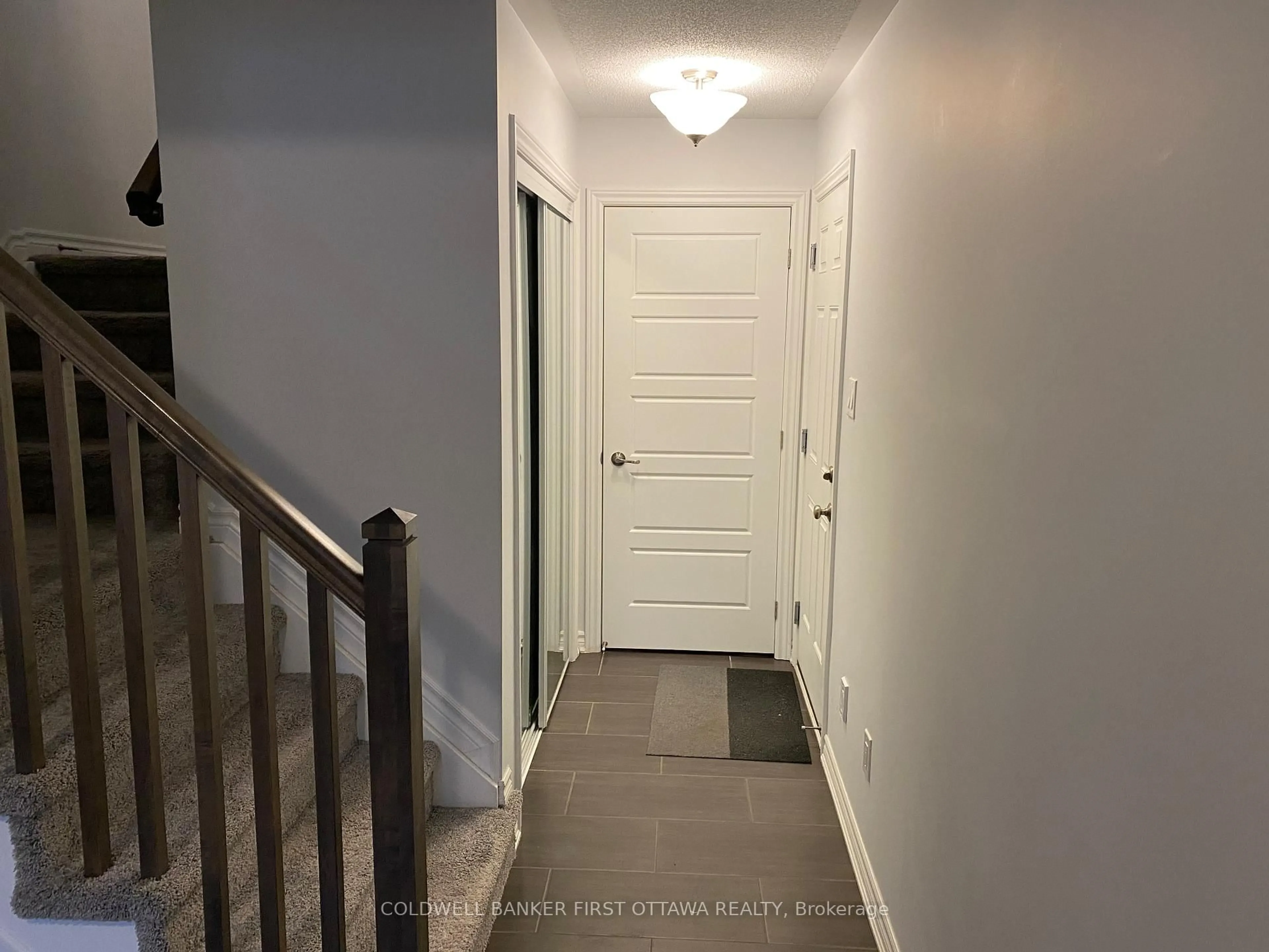 Indoor entryway for 793 MAYFLY Cres, Ottawa Ontario K2J 6C7