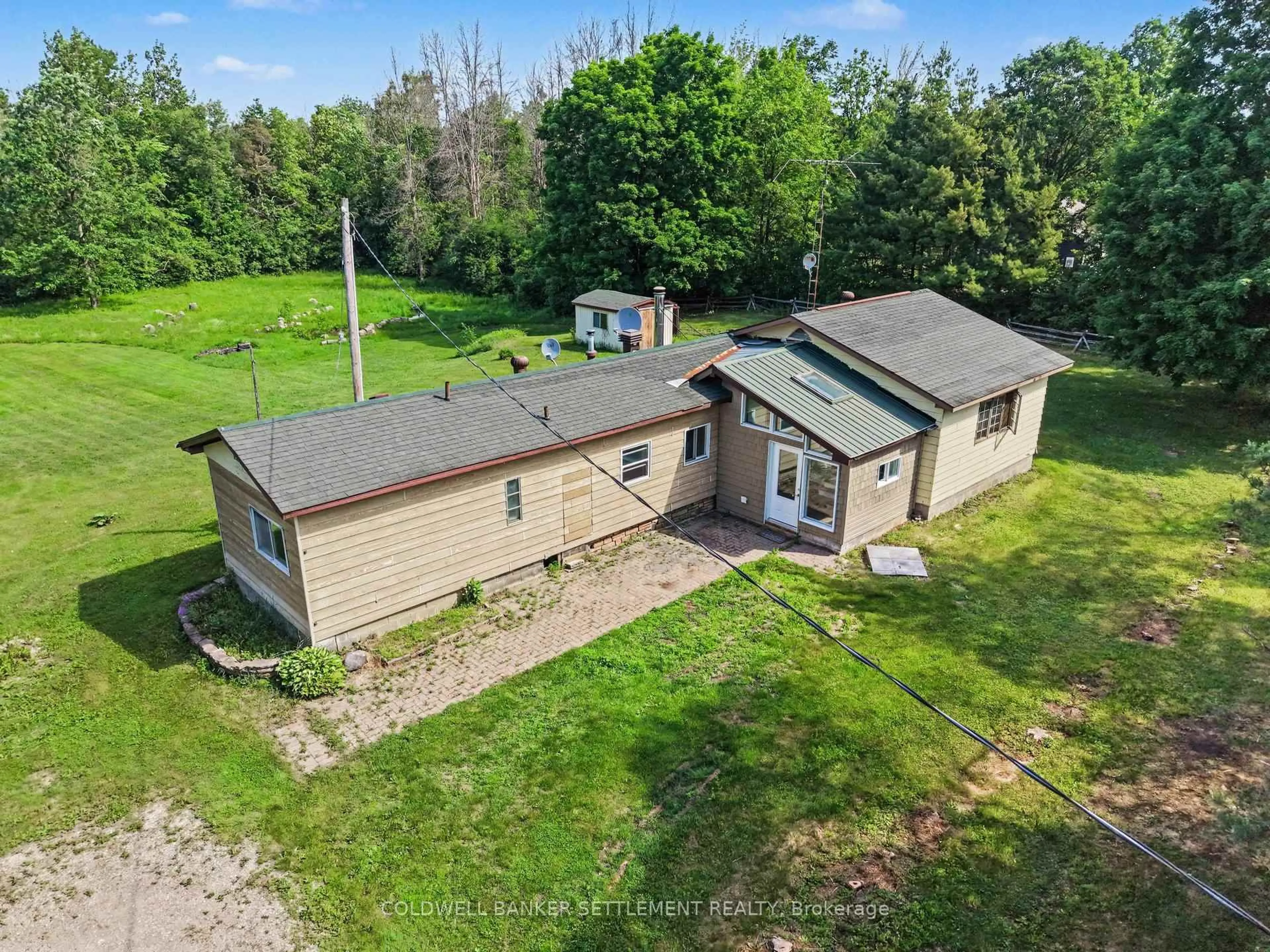 A pic from outside/outdoor area/front of a property/back of a property/a pic from drone, building for 2394 Scotch Line Rd, Perth Ontario K7H 3C5