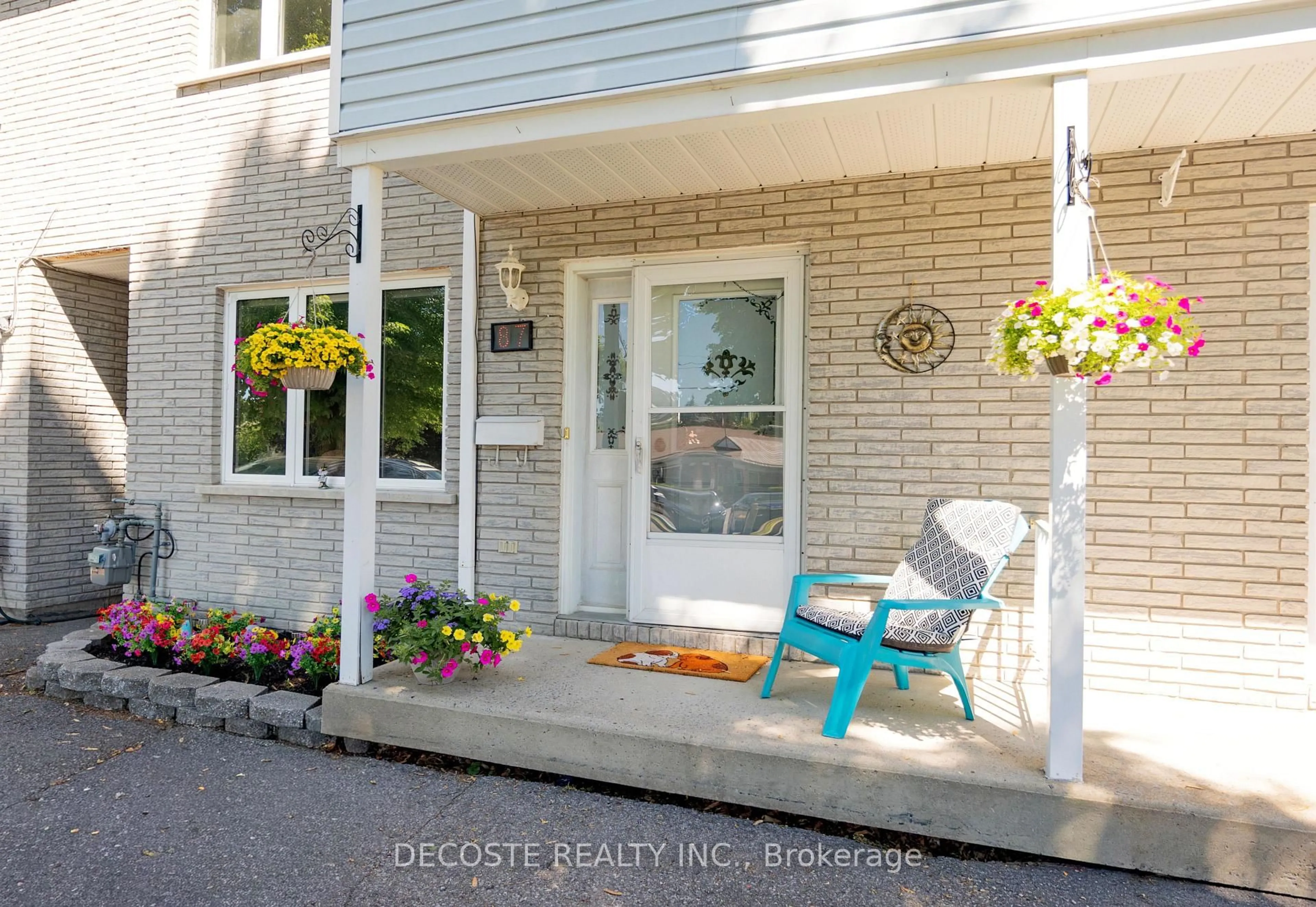 Indoor entryway for 87 St George St, North Glengarry Ontario K0C 1A0