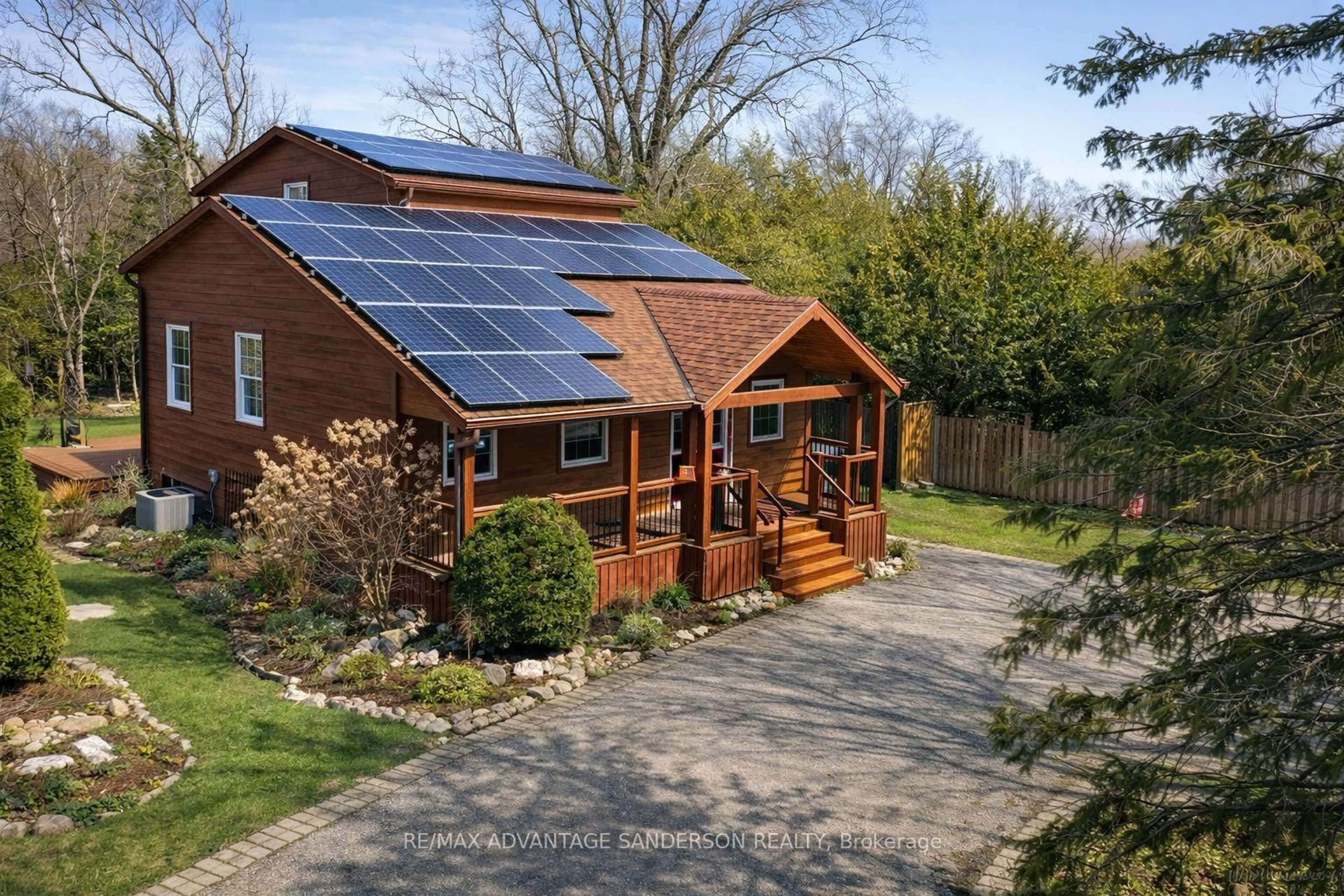 A pic from outside/outdoor area/front of a property/back of a property/a pic from drone, street for 22476 Coldstream Rd, Middlesex Centre Ontario N0L 1R0