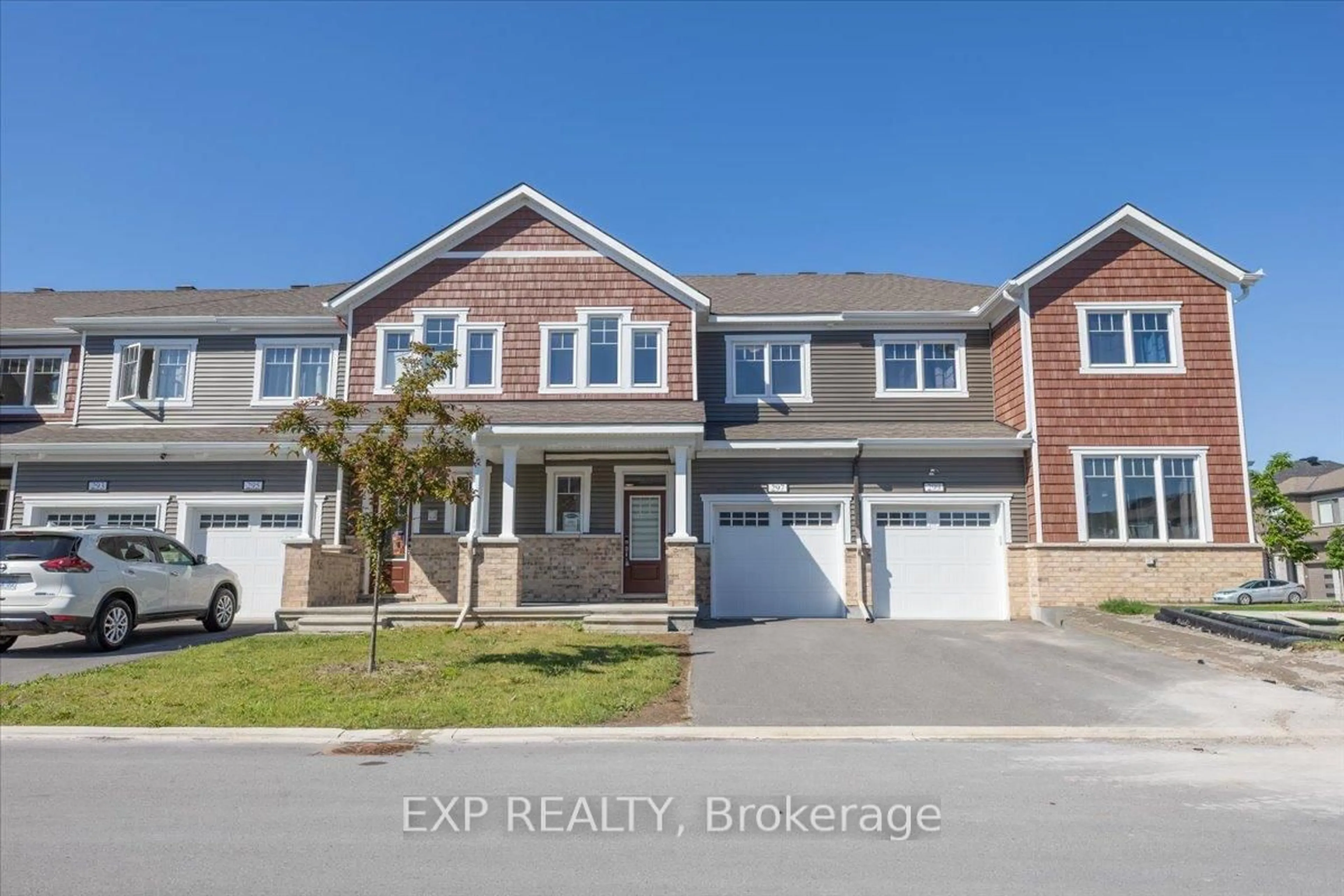 A pic from outside/outdoor area/front of a property/back of a property/a pic from drone, street for 297 Billrian Cres, Stittsville Ontario K2S 3A6