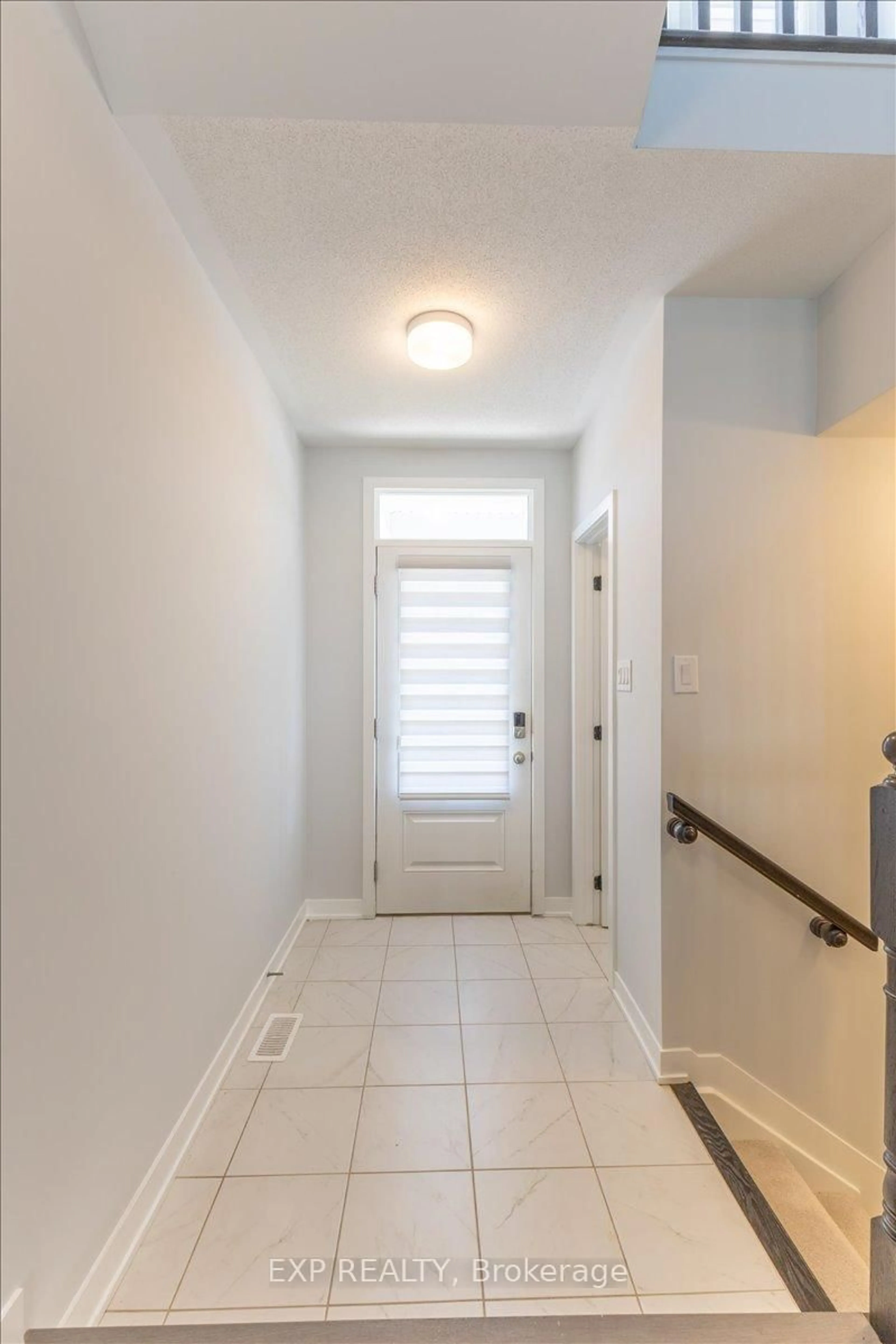Indoor entryway for 297 Billrian Cres, Stittsville Ontario K2S 3A6