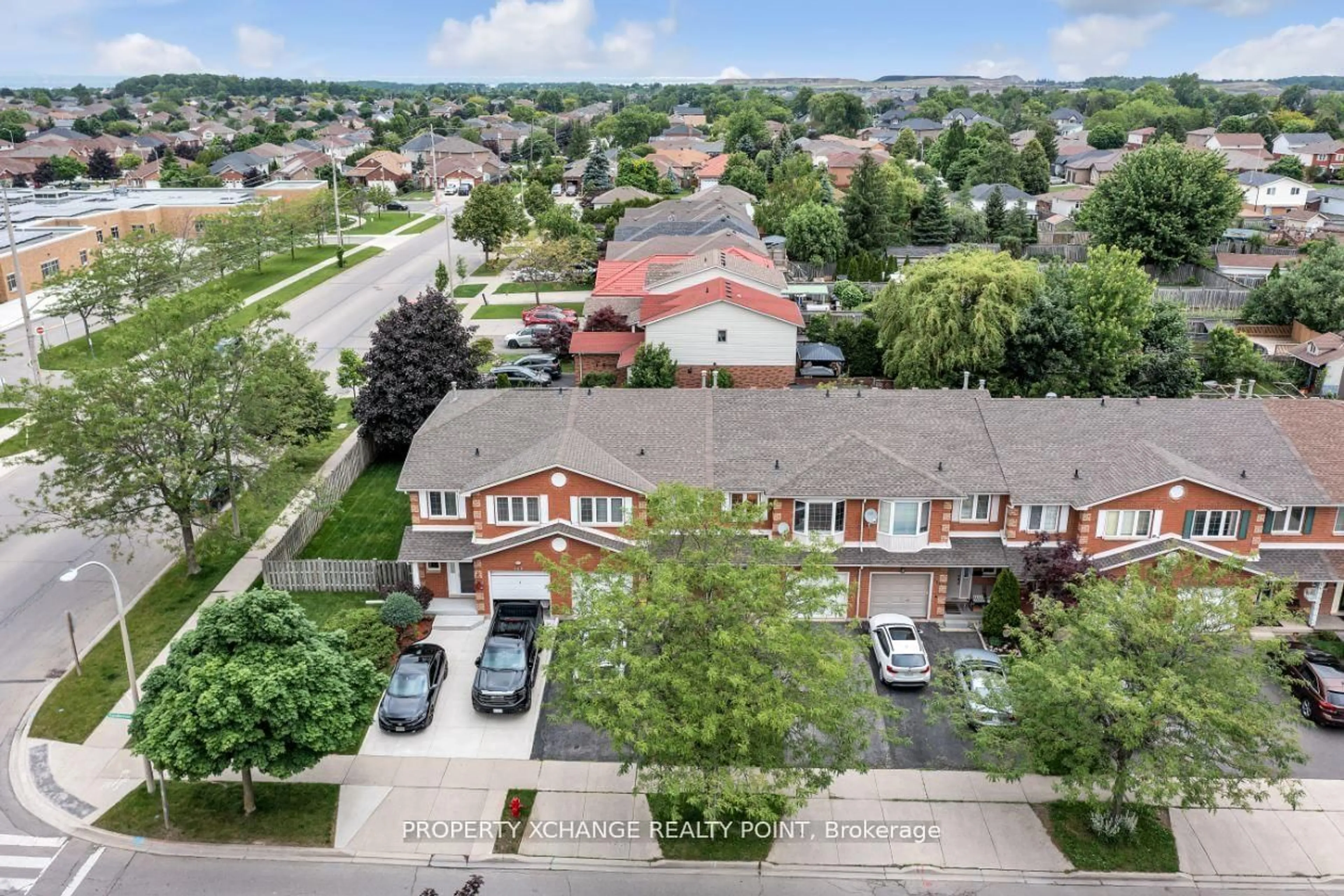 A pic from outside/outdoor area/front of a property/back of a property/a pic from drone, street for 244 Candlewood Dr, Hamilton Ontario L8J 3P6