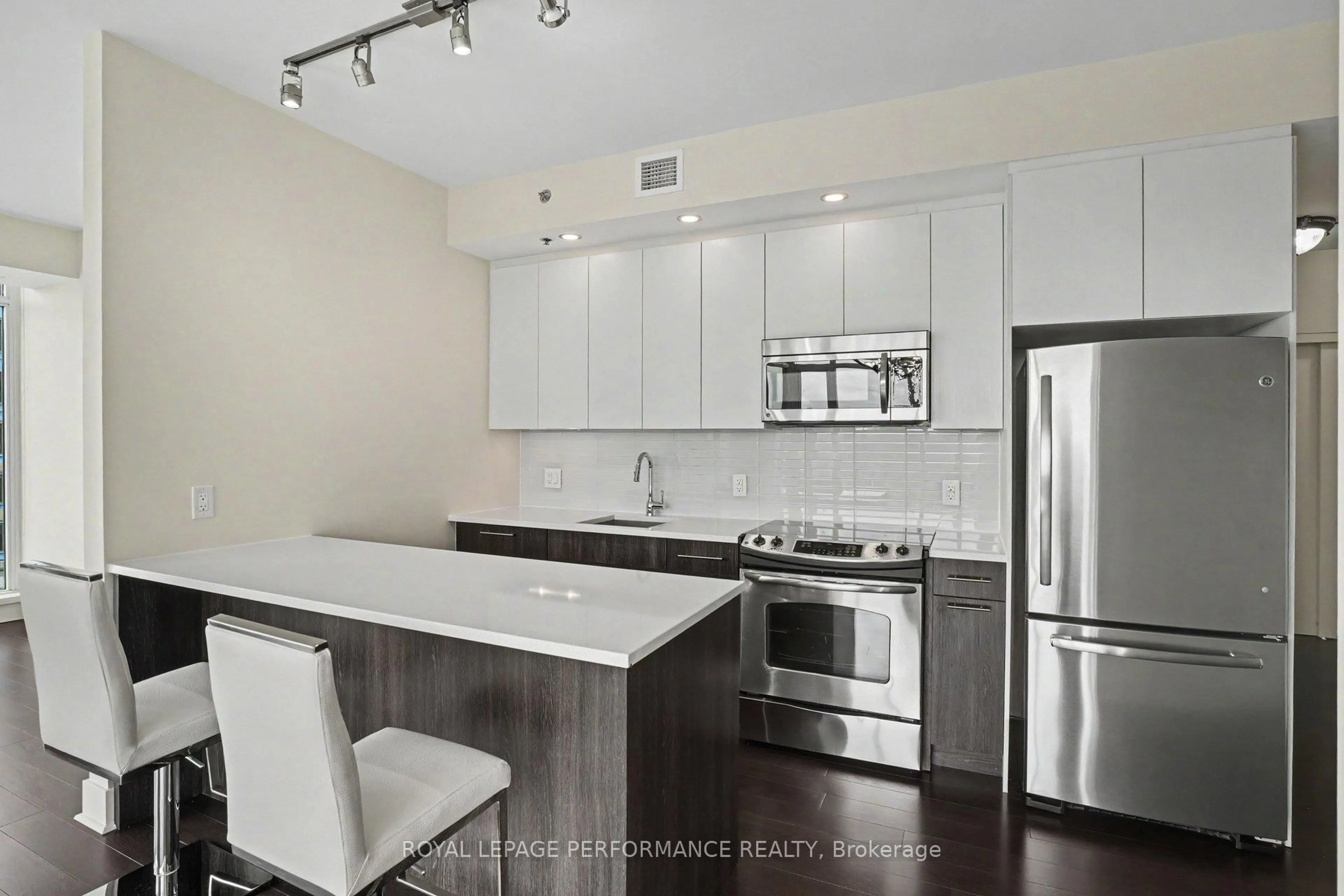 Unknown for 88 Richmond Rd #412, Ottawa Ontario K1Z 0B1