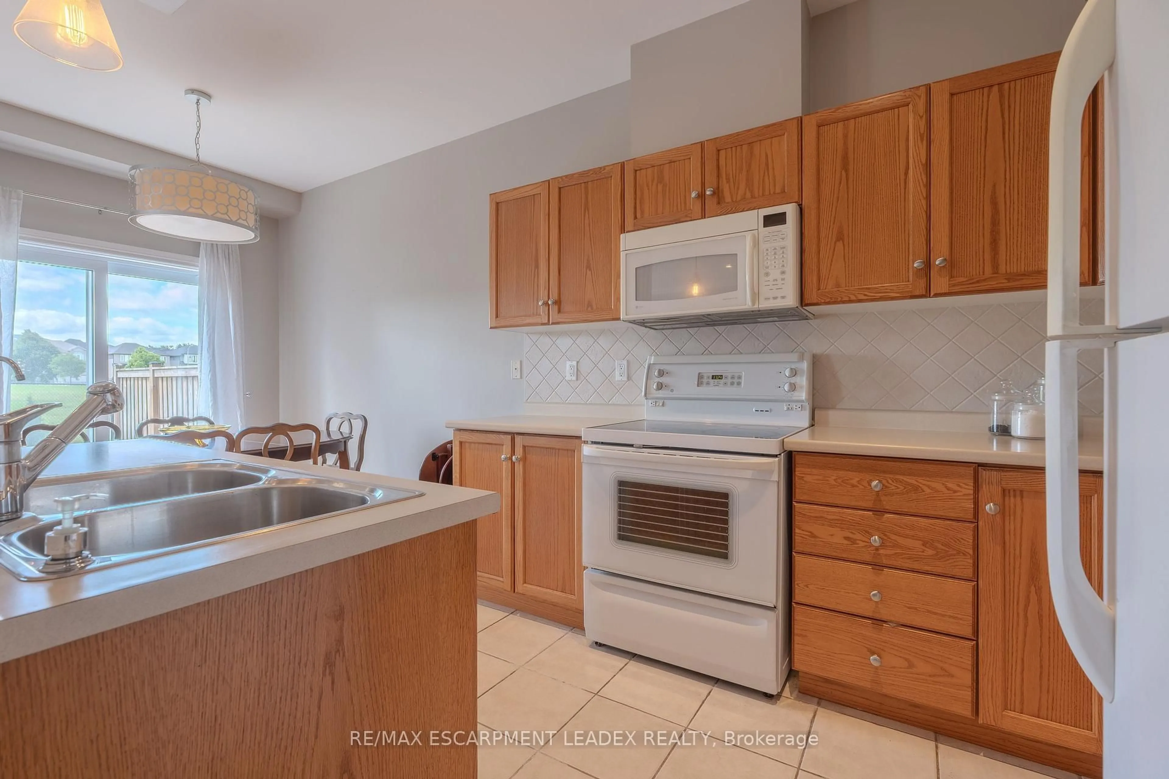 Standard kitchen, unknown for 26 Olivia Pl, Hamilton Ontario L9K 1R3