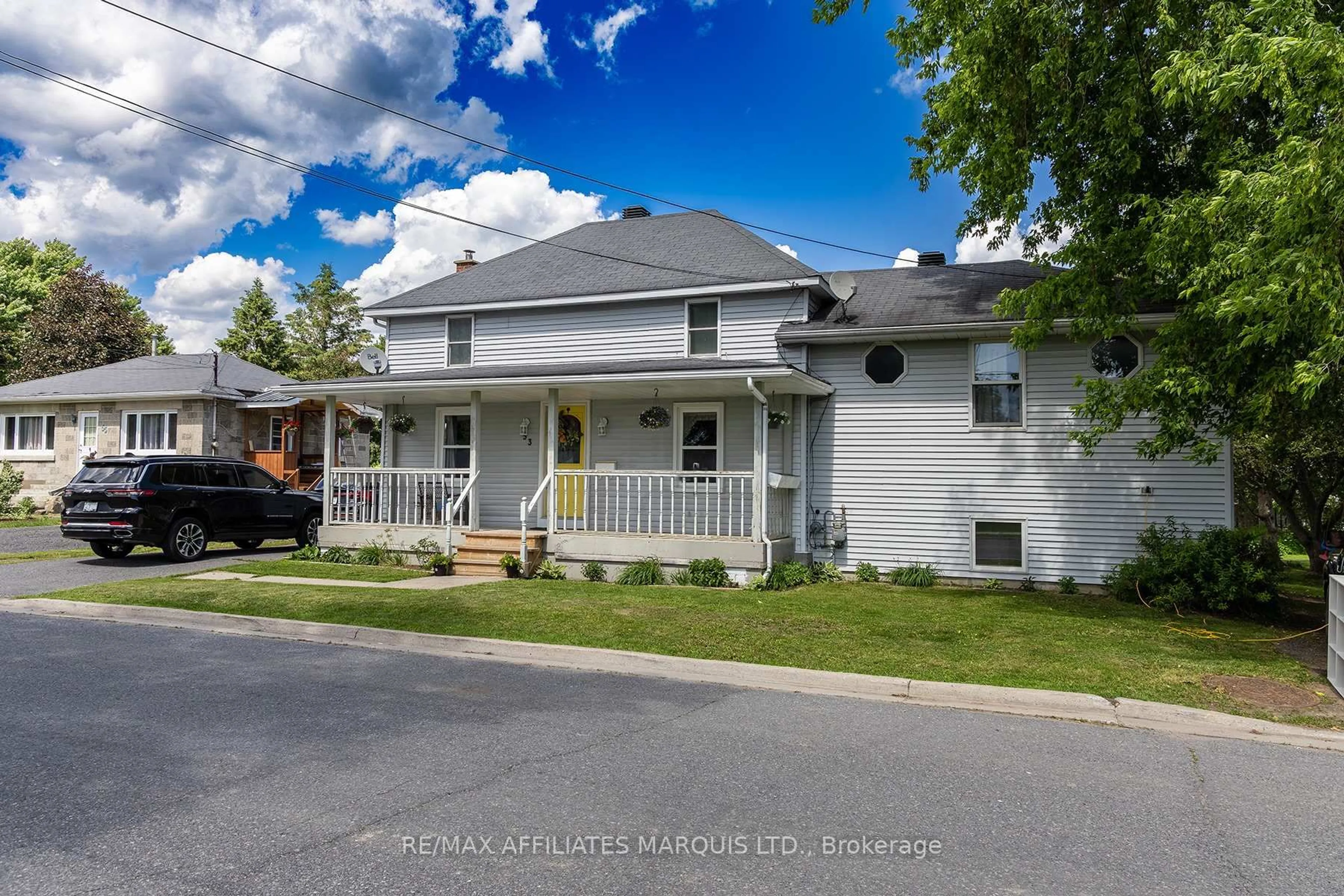 A pic from outside/outdoor area/front of a property/back of a property/a pic from drone, street for 53 Augusta St, South Dundas Ontario K0C 1X0