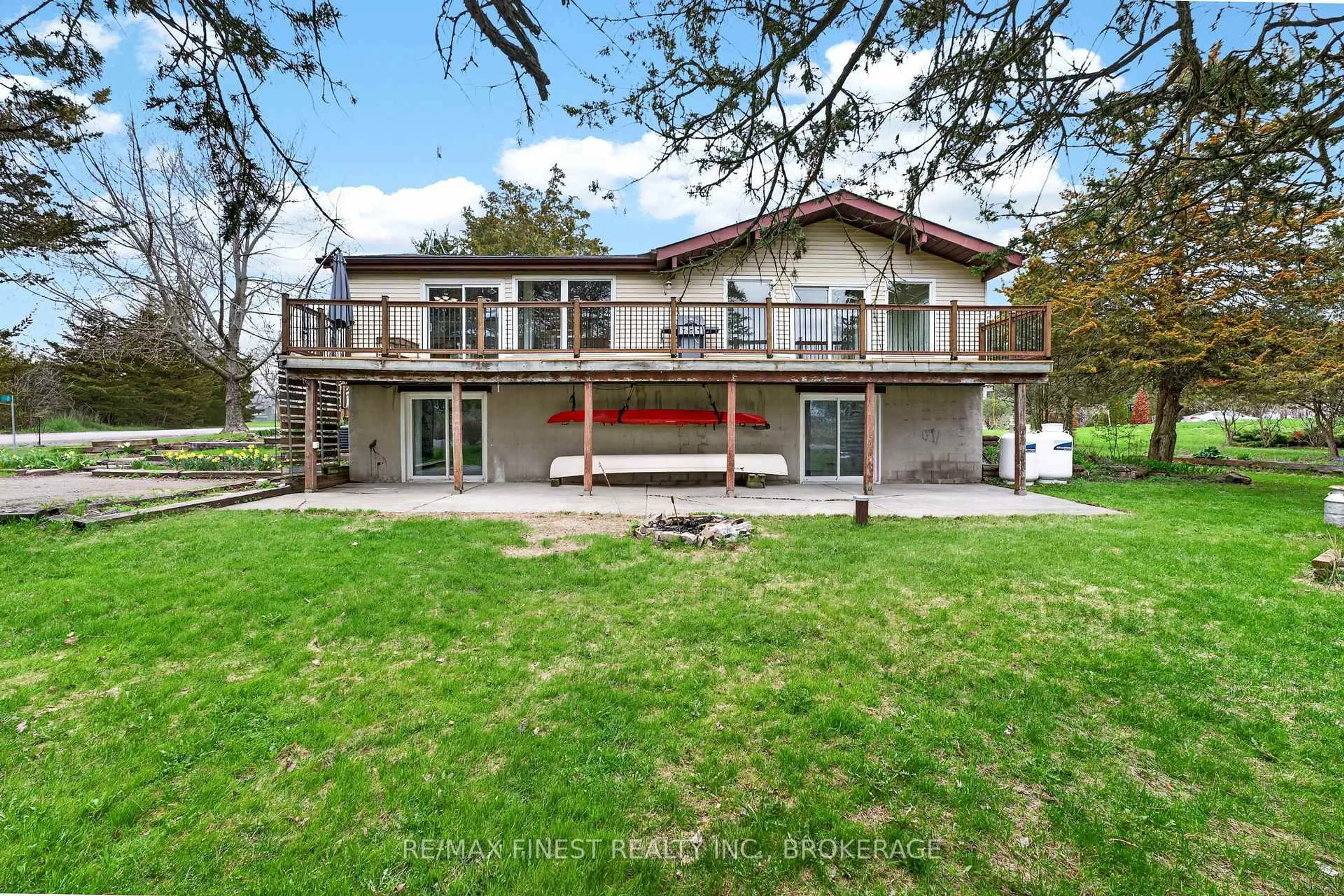 A pic from outside/outdoor area/front of a property/back of a property/a pic from drone, water/lake/river/ocean view for 8 Sunrise Crt, Prince Edward County Ontario K8N 4Z7