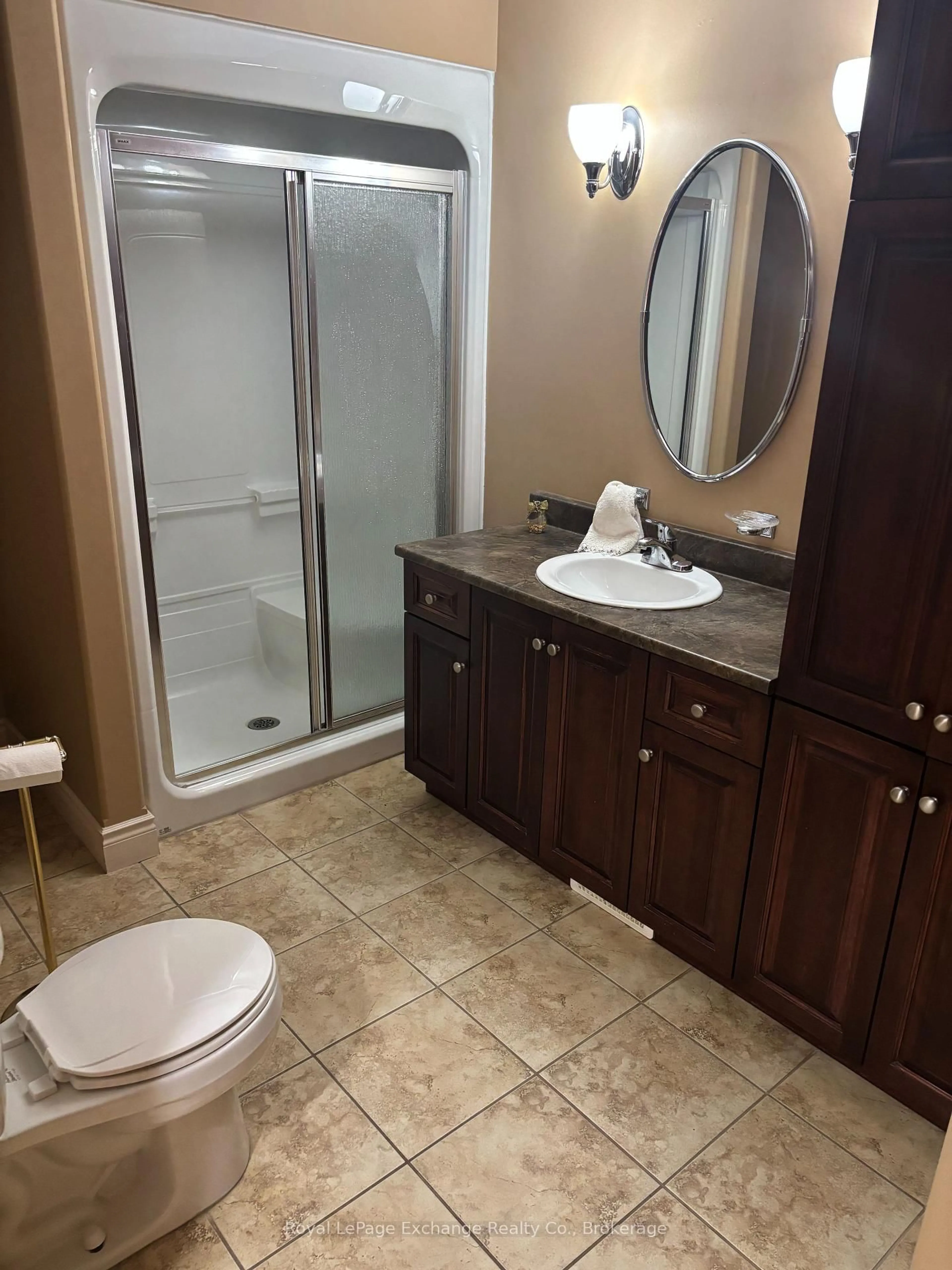 Standard bathroom, ceramic/tile floor for 15 Palisade Pl, Sudbury Remote Area Ontario P3A 5Y8