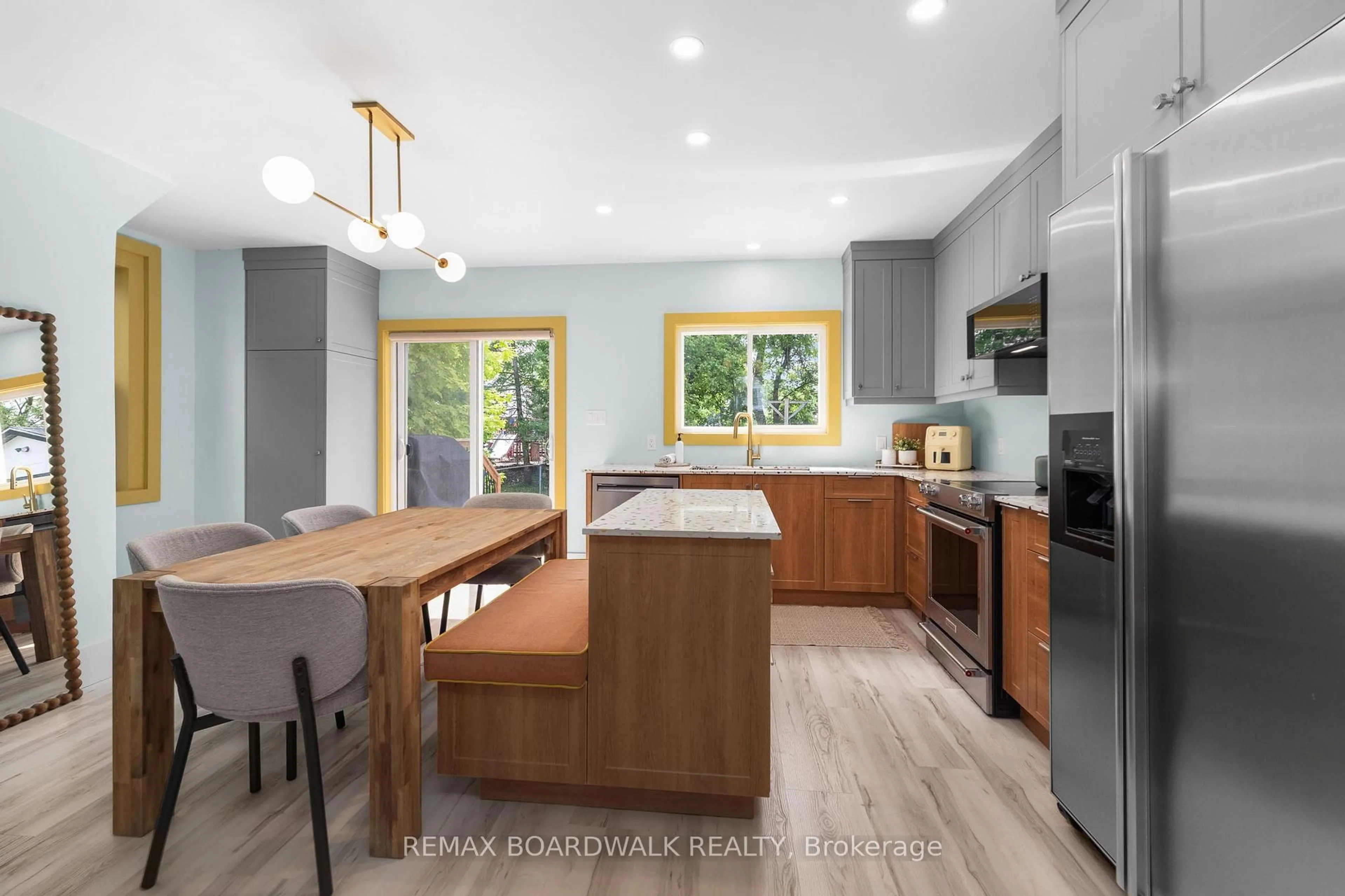 Open concept kitchen, unknown for 8 Grant St, Perth Ontario K7H 1X4