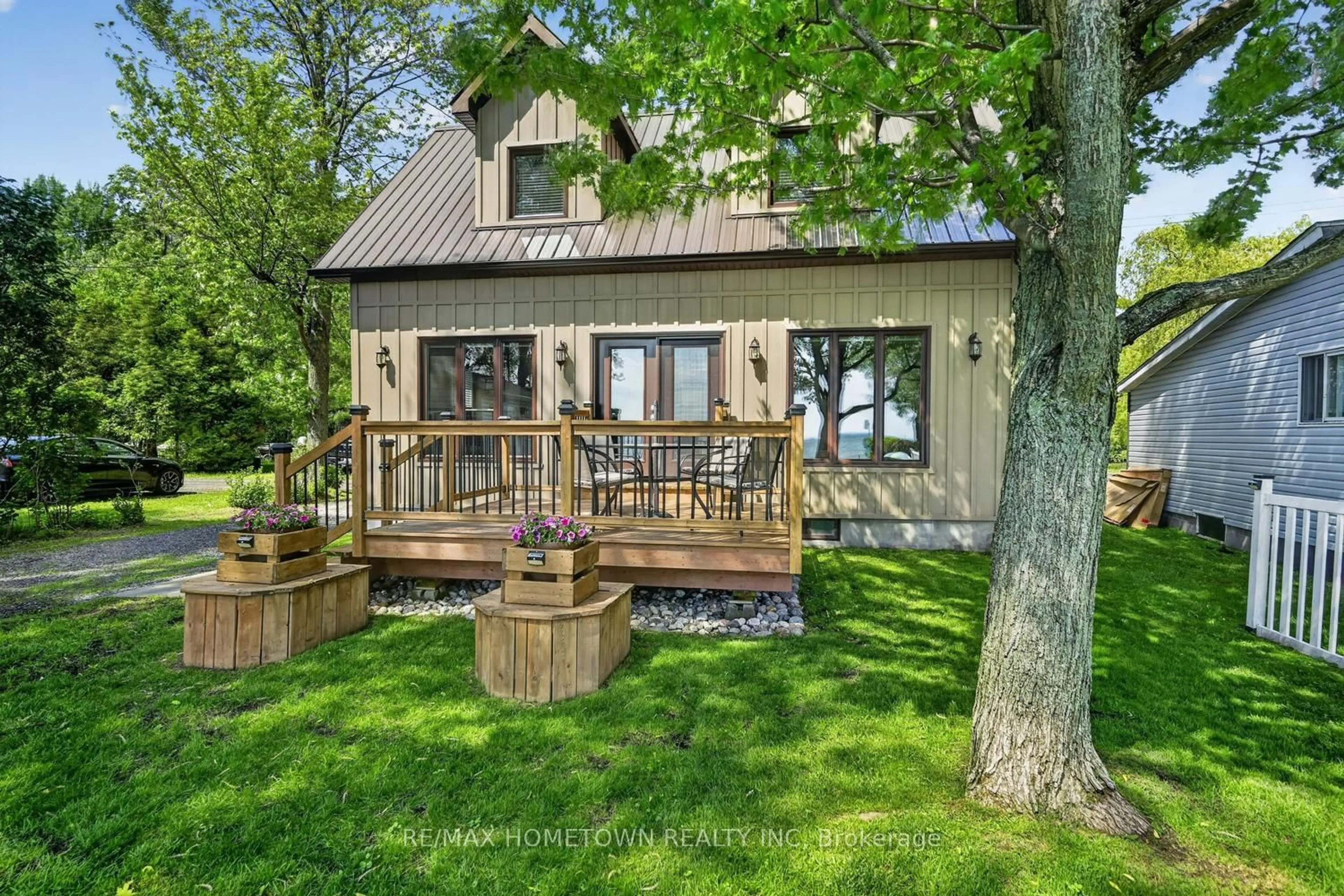 Patio, water/lake/river/ocean view for 6322 Willow Dr, South Glengarry Ontario K0C 1N0