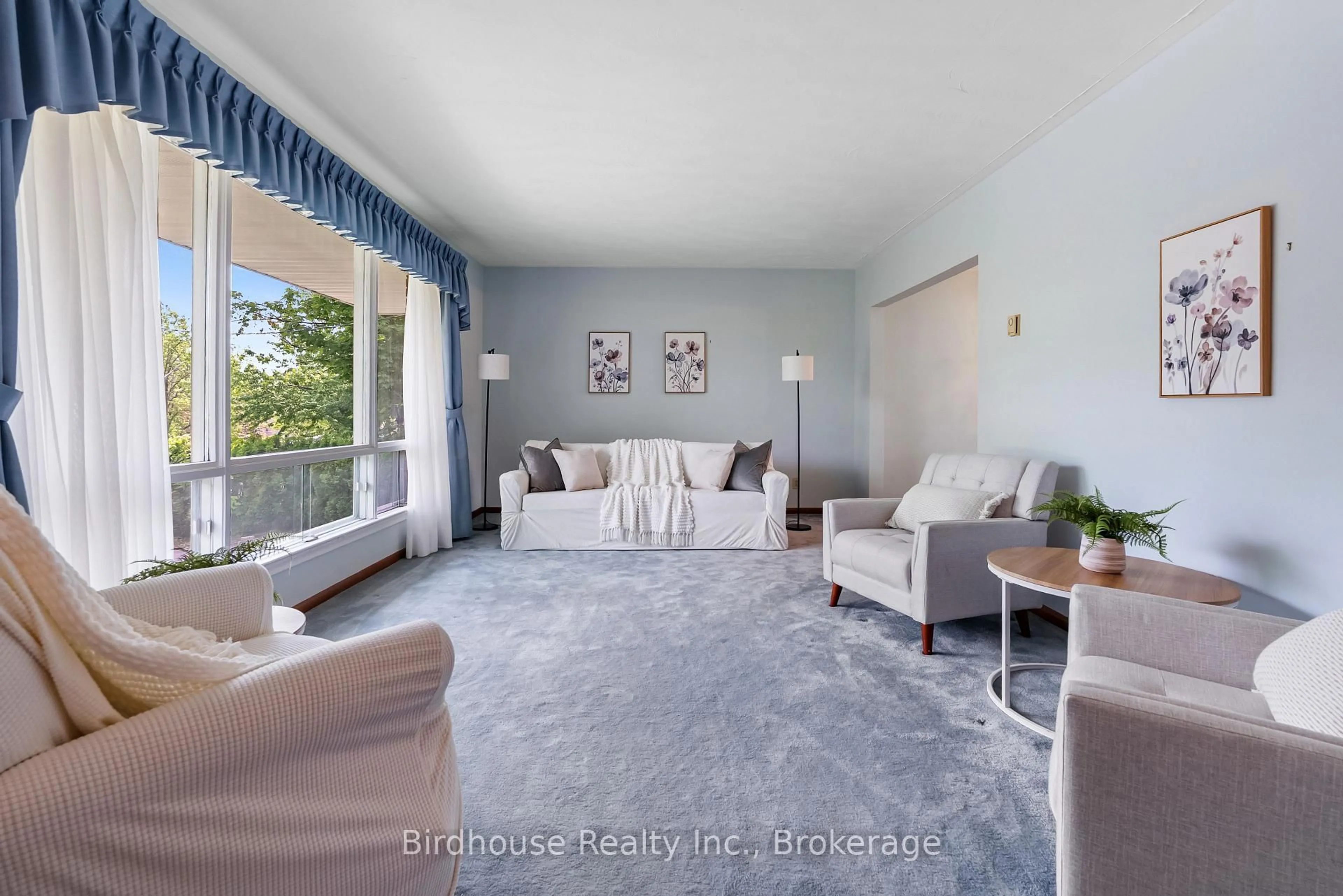 Living room with furniture, unknown for 65 Victoria Ave, Kawartha Lakes Ontario K9V 4G6