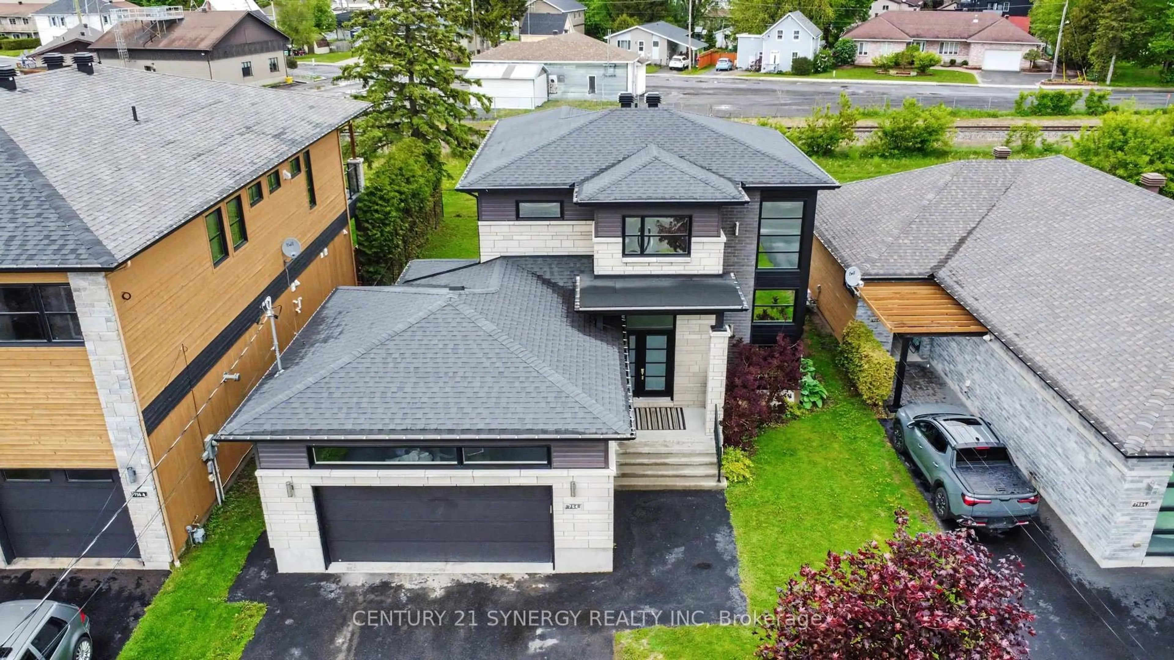 A pic from outside/outdoor area/front of a property/back of a property/a pic from drone, street for 754 Saint Joseph St, Casselman Ontario K0A 1M0