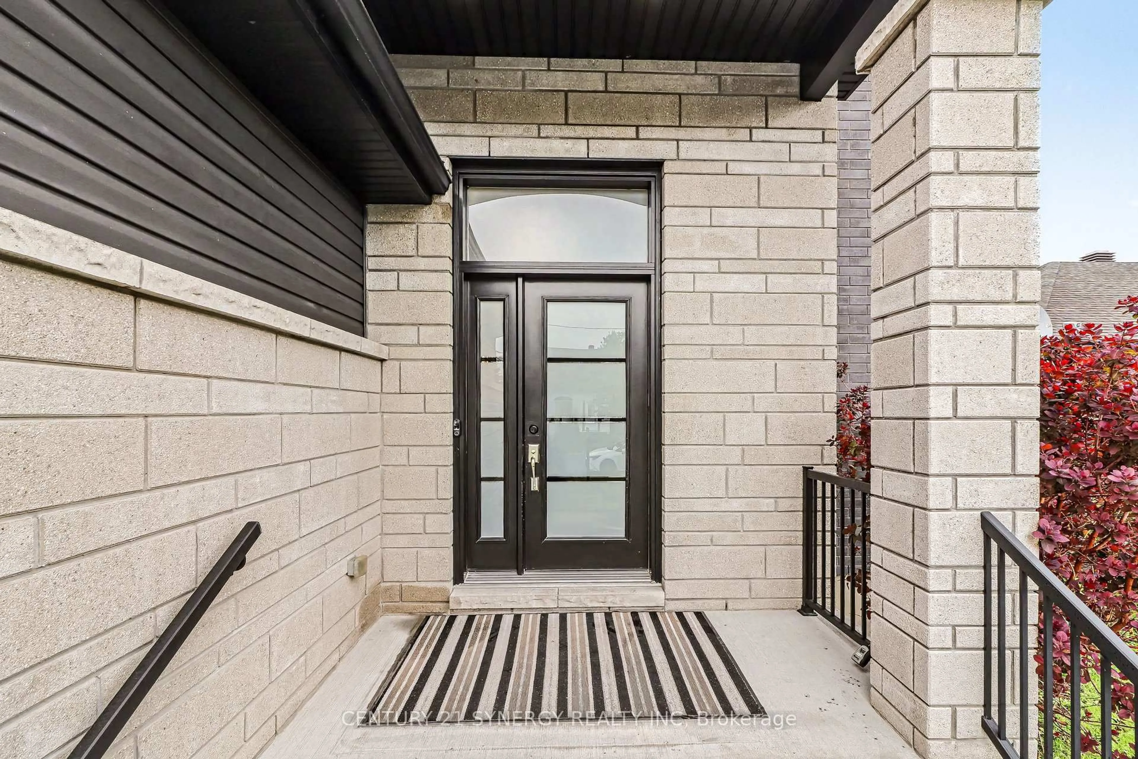 Indoor entryway for 754 Saint Joseph St, Casselman Ontario K0A 1M0