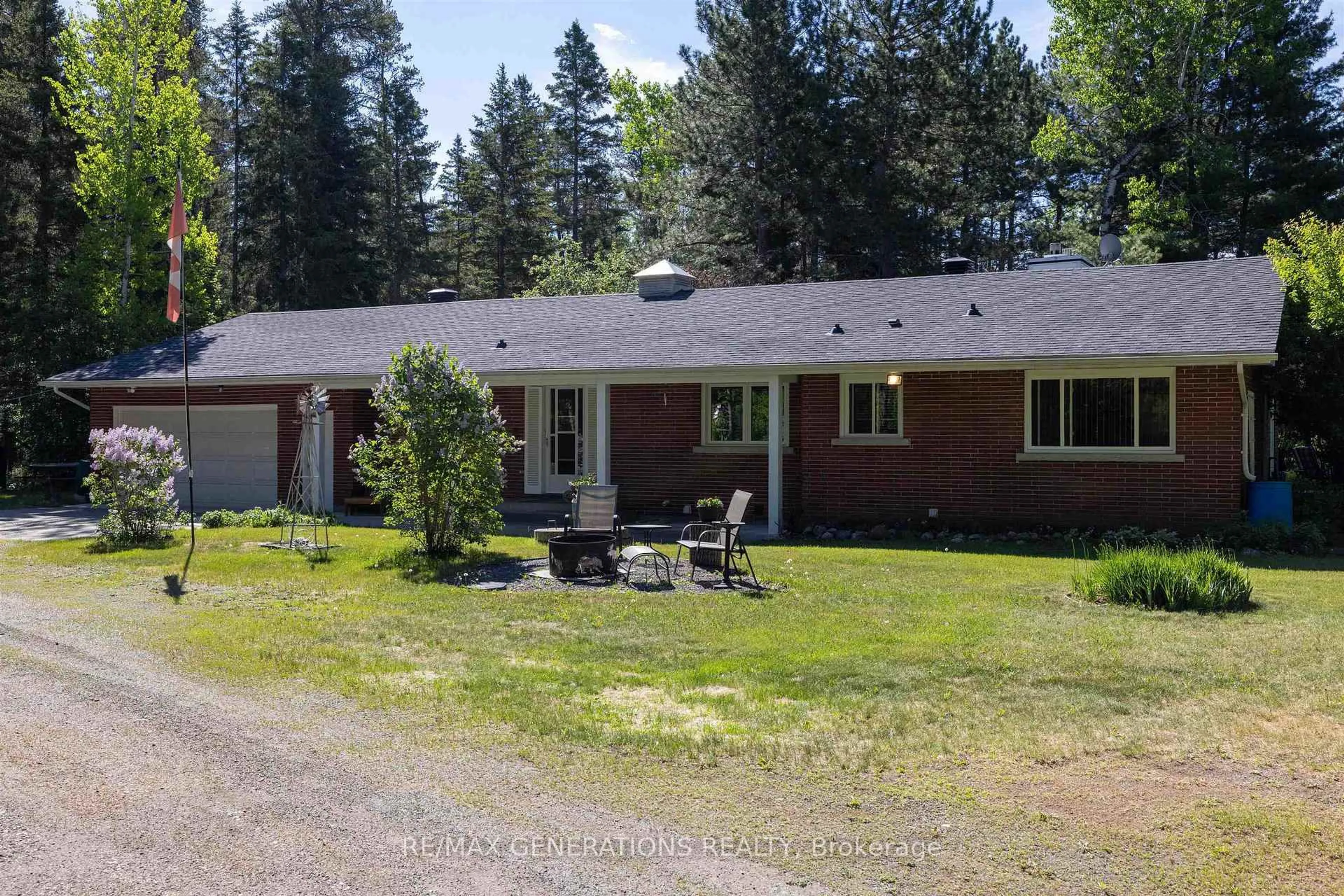 A pic from outside/outdoor area/front of a property/back of a property/a pic from drone, unknown for 4508 Highway 11-17, Oliver Paipoonge Ontario P7K 0J1