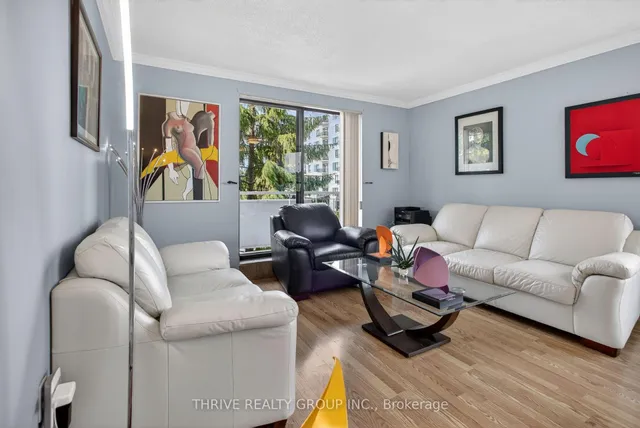 75 Huxley St #401, London South 2