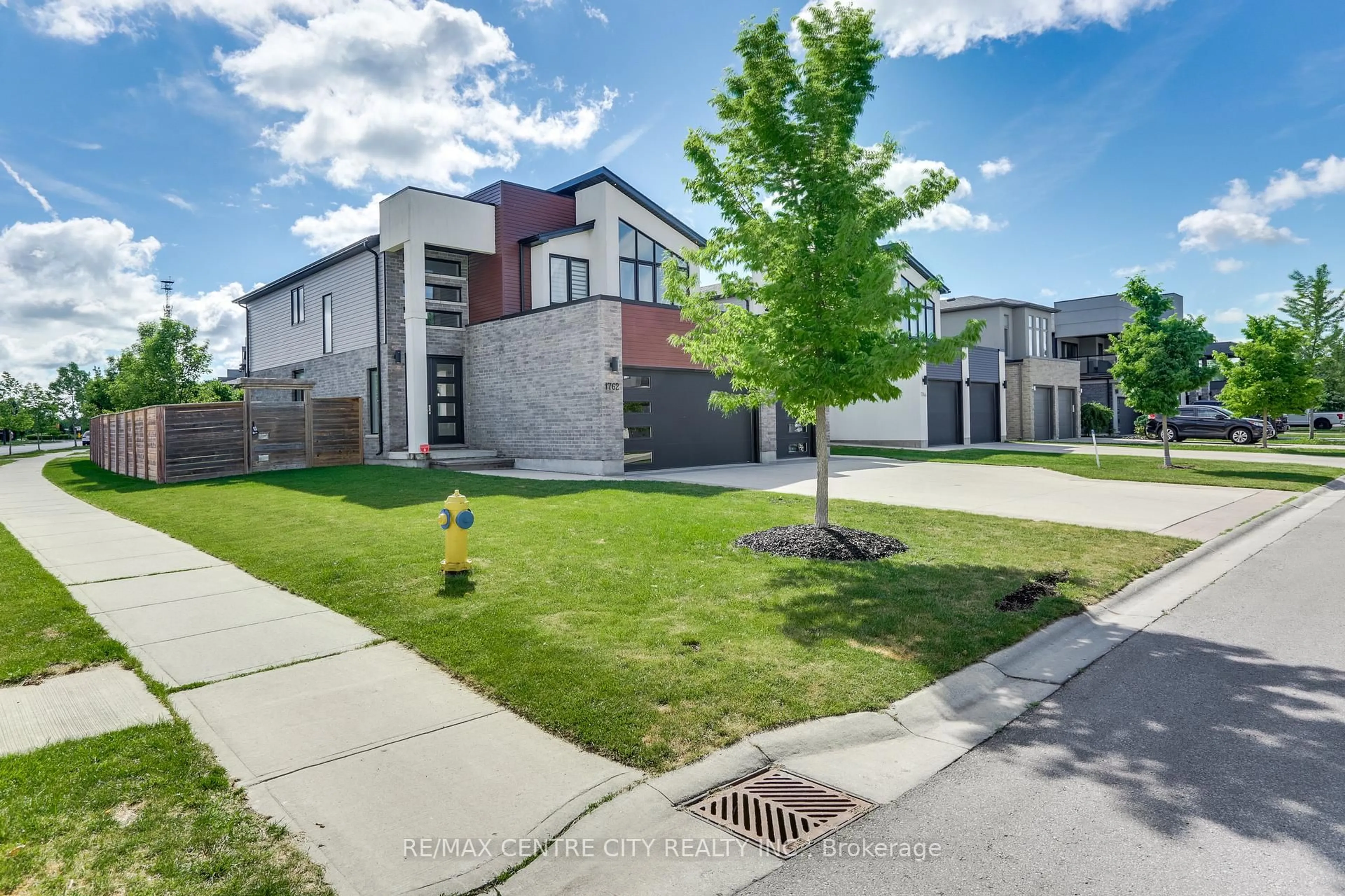 Unknown for 1762 Dewar Pl, London North Ontario N6G 0L4