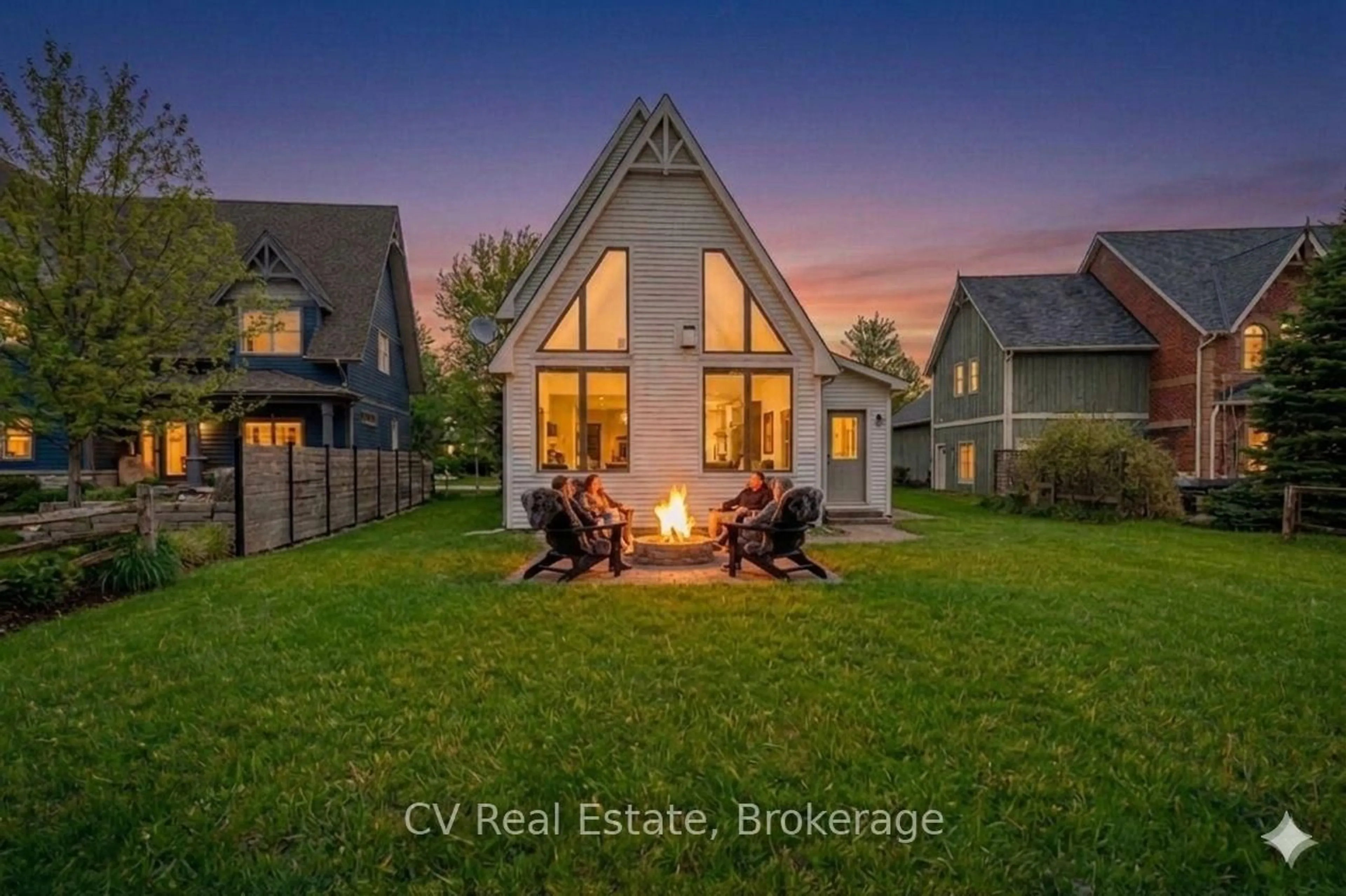 A pic from outside/outdoor area/front of a property/back of a property/a pic from drone, unknown for 159 Snowbridge Way, Blue Mountains Ontario L9Y 0V1