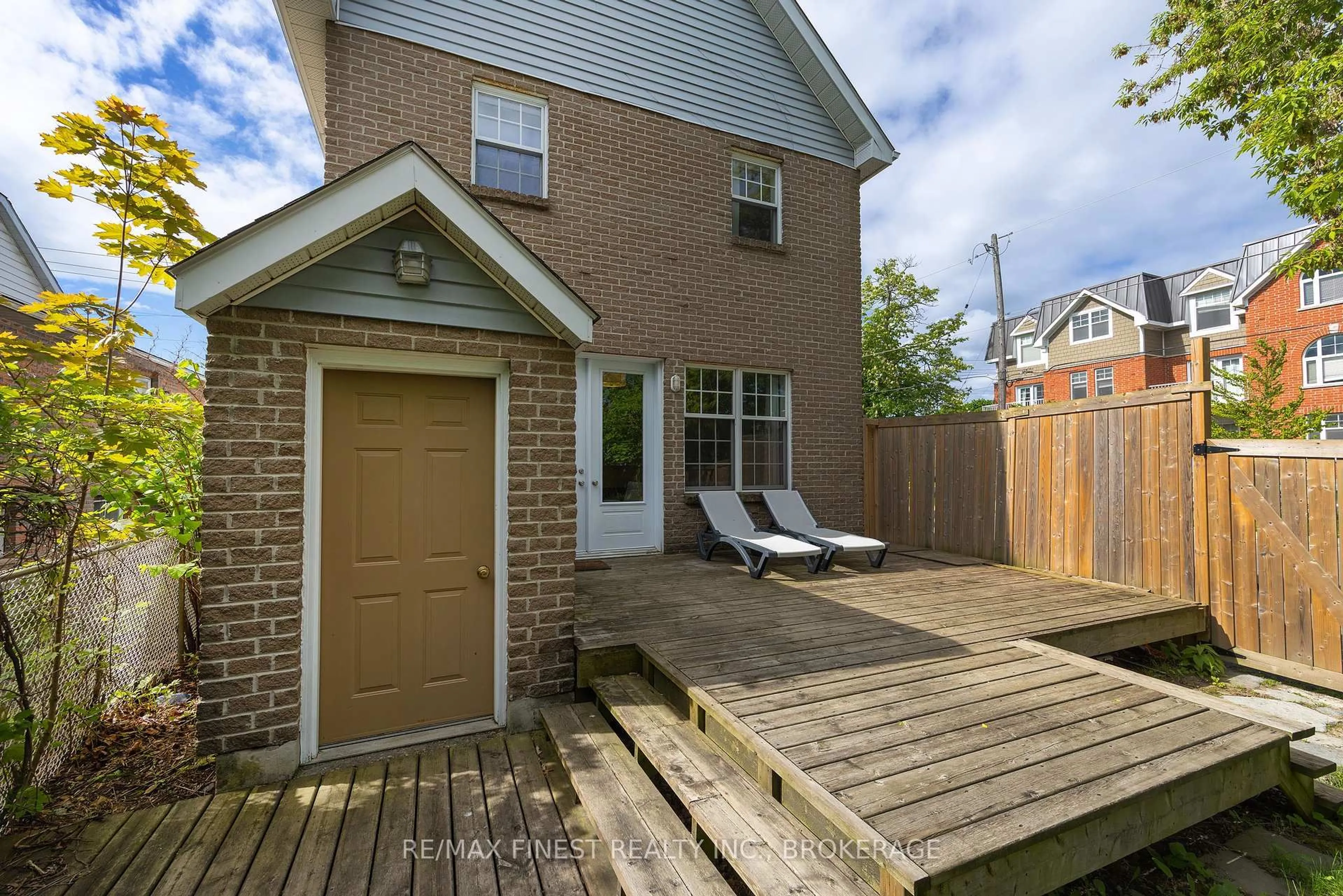 Patio, street for 629 JOHNSON St, Kingston Ontario K7L 2A3