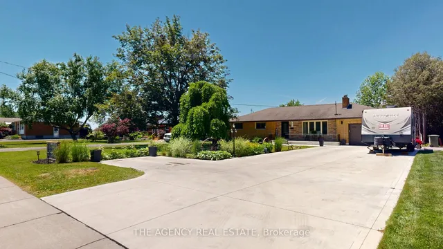 166 Fairview Ave, St. Thomas 4