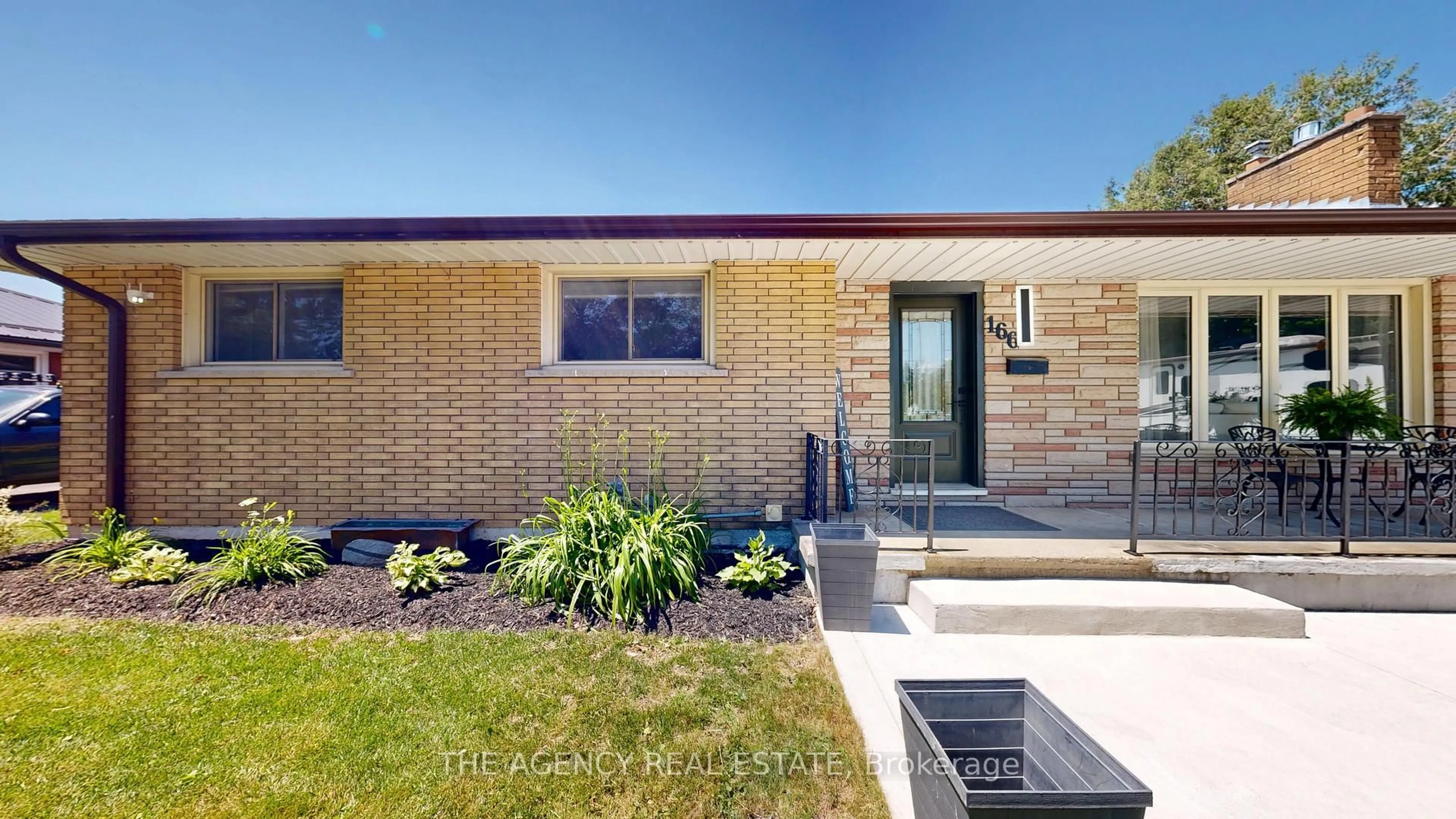 Home with brick exterior material, street for 166 Fairview Ave, St. Thomas Ontario N5R 4Y1