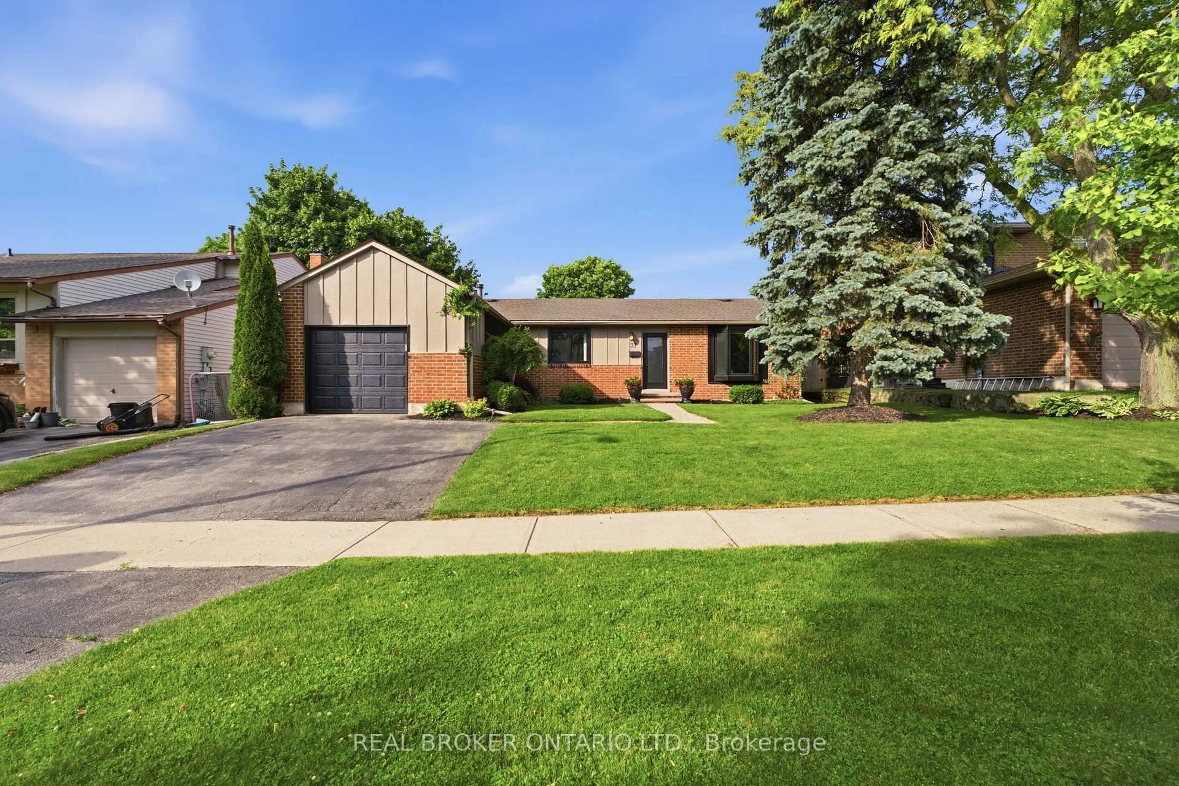 Home with brick exterior material, street for 37 Melissa Cres, Hamilton Ontario L9H 7C5