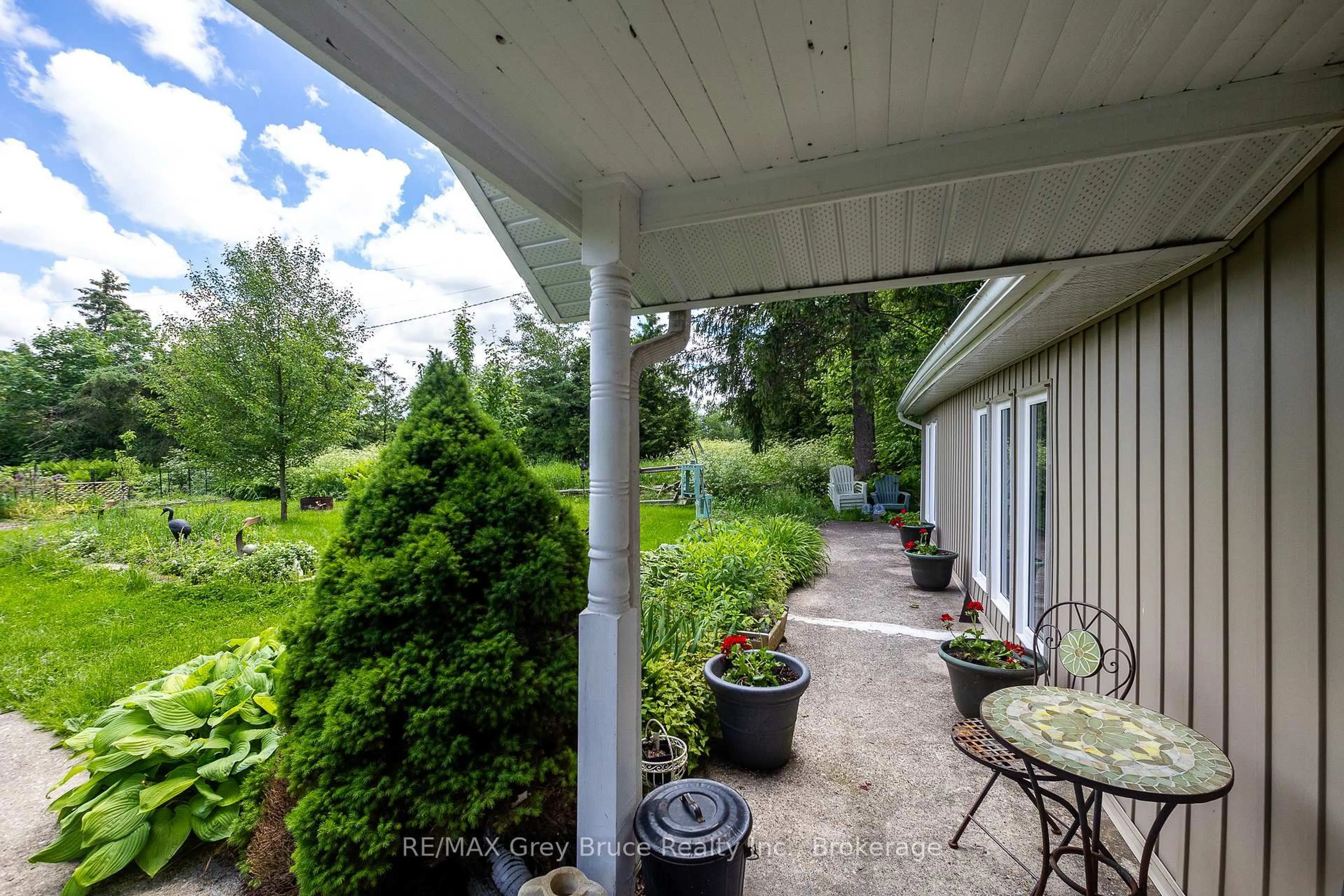Patio, unknown for 318588 GREY RD 1, Georgian Bluffs Ontario N4K 5N4
