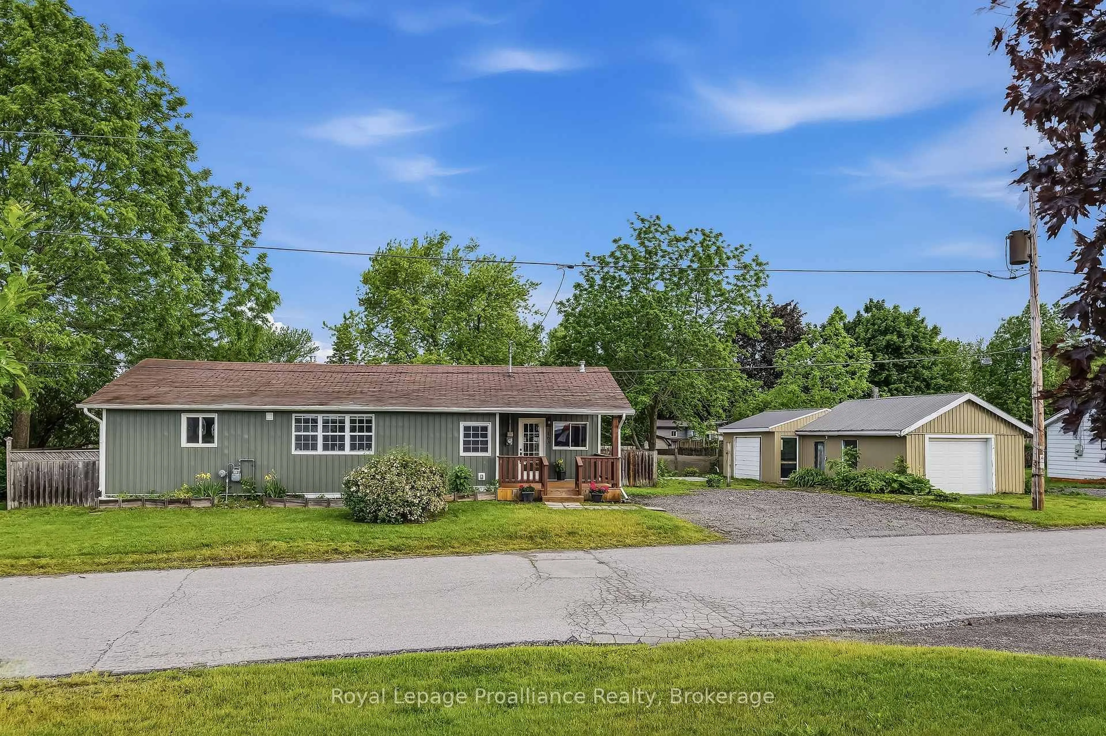 A pic from outside/outdoor area/front of a property/back of a property/a pic from drone, street for 163 Baldwin St, Brighton Ontario K0K 1H0