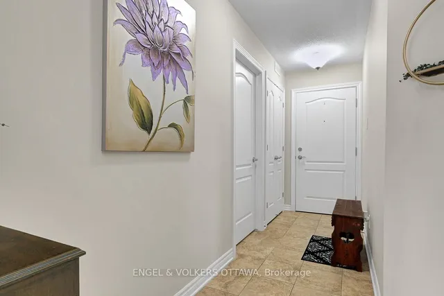 38 Charles St #202, North Stormont 4