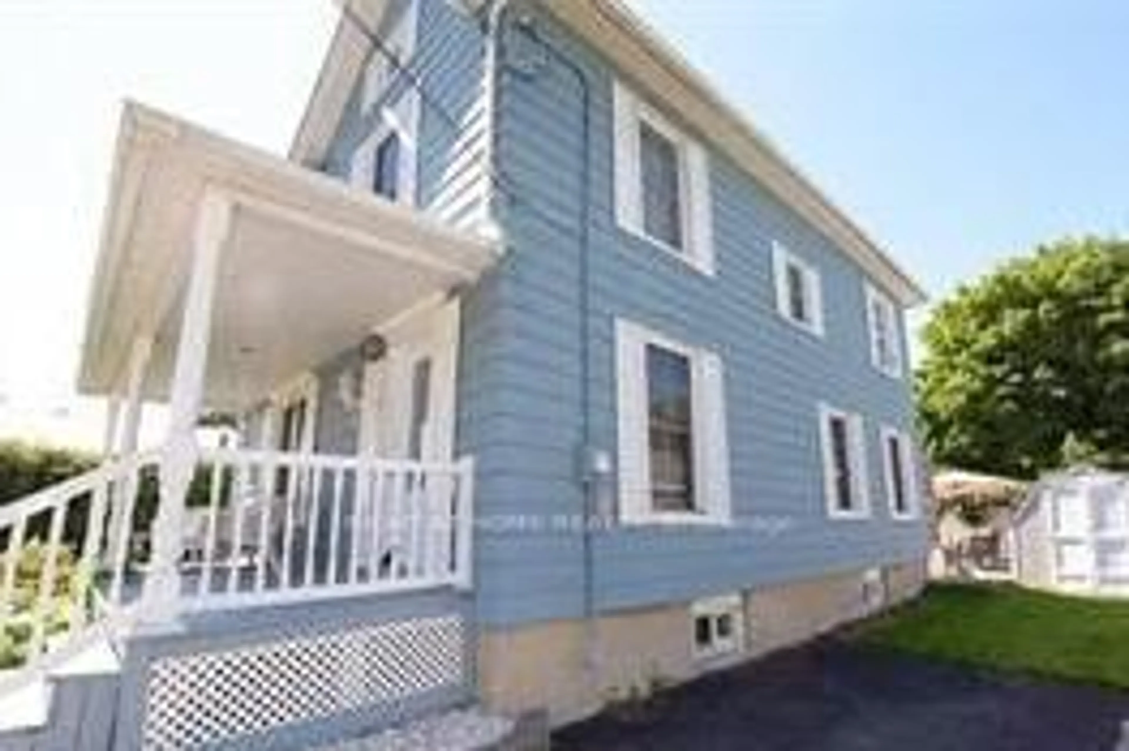 Home with vinyl exterior material, street for 38 Albert St, North Dundas Ontario K0C 1H0
